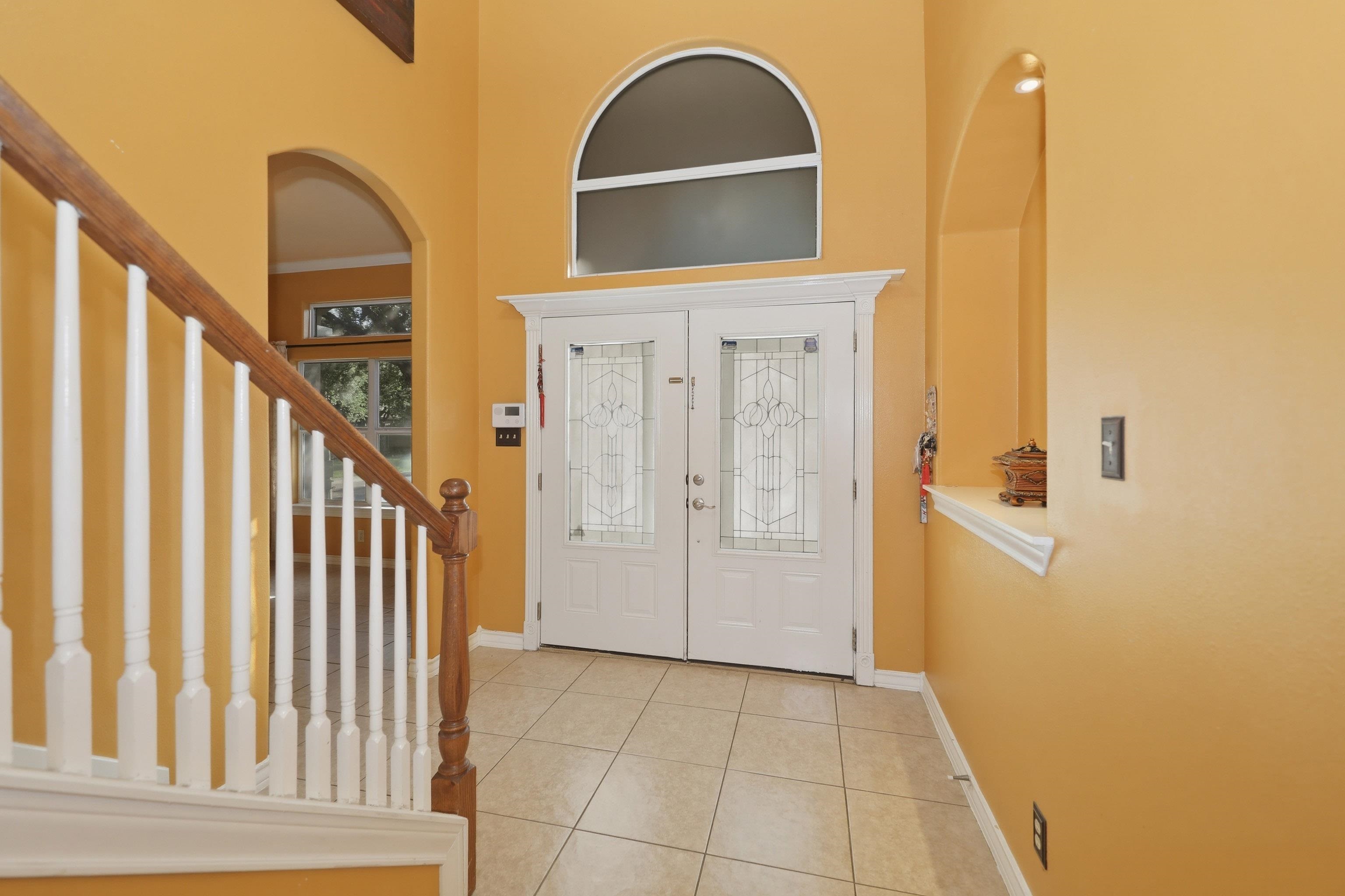 10601 Porfirio Dr Property Photo 2