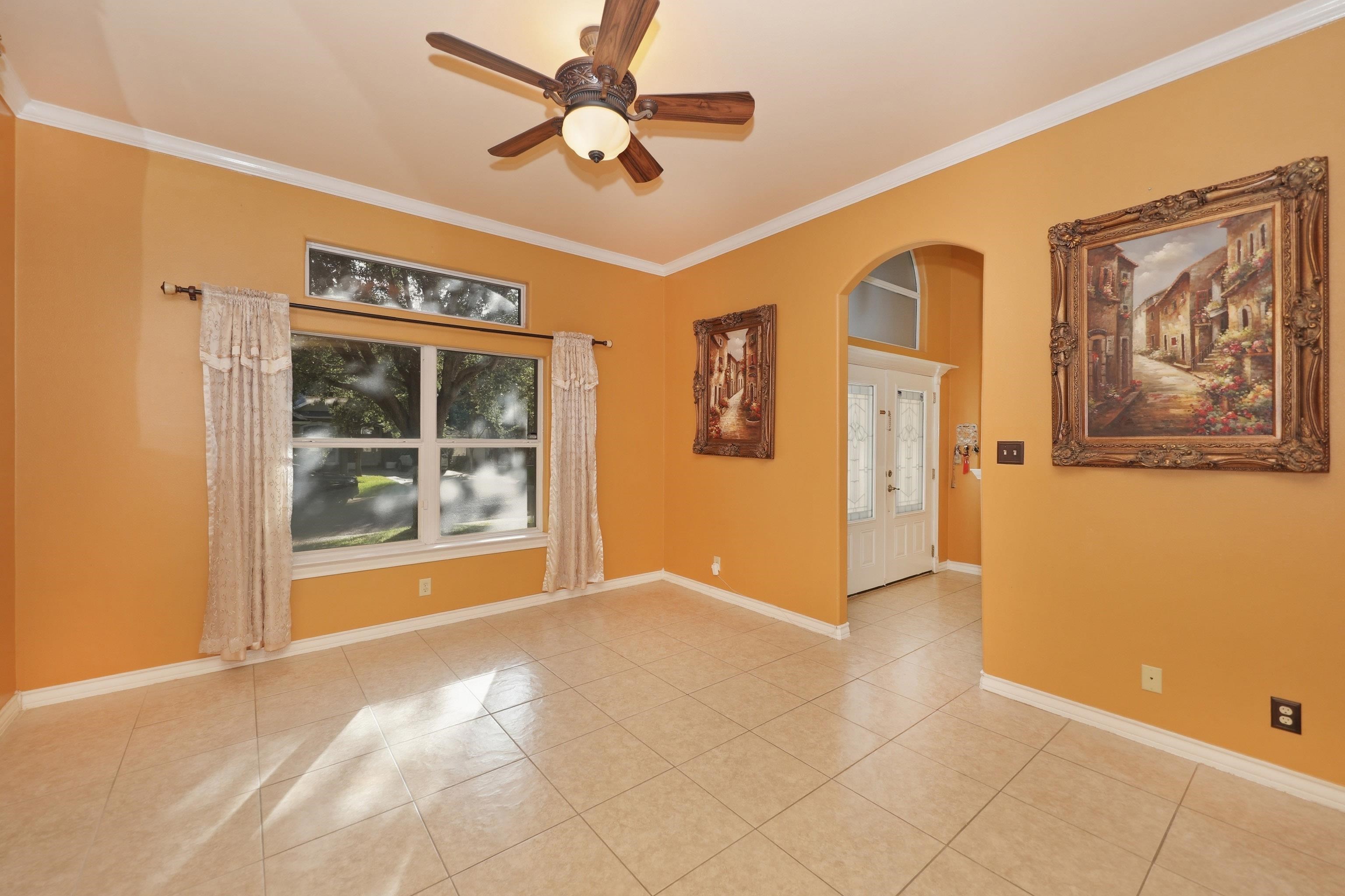 10601 Porfirio Dr Property Photo 7