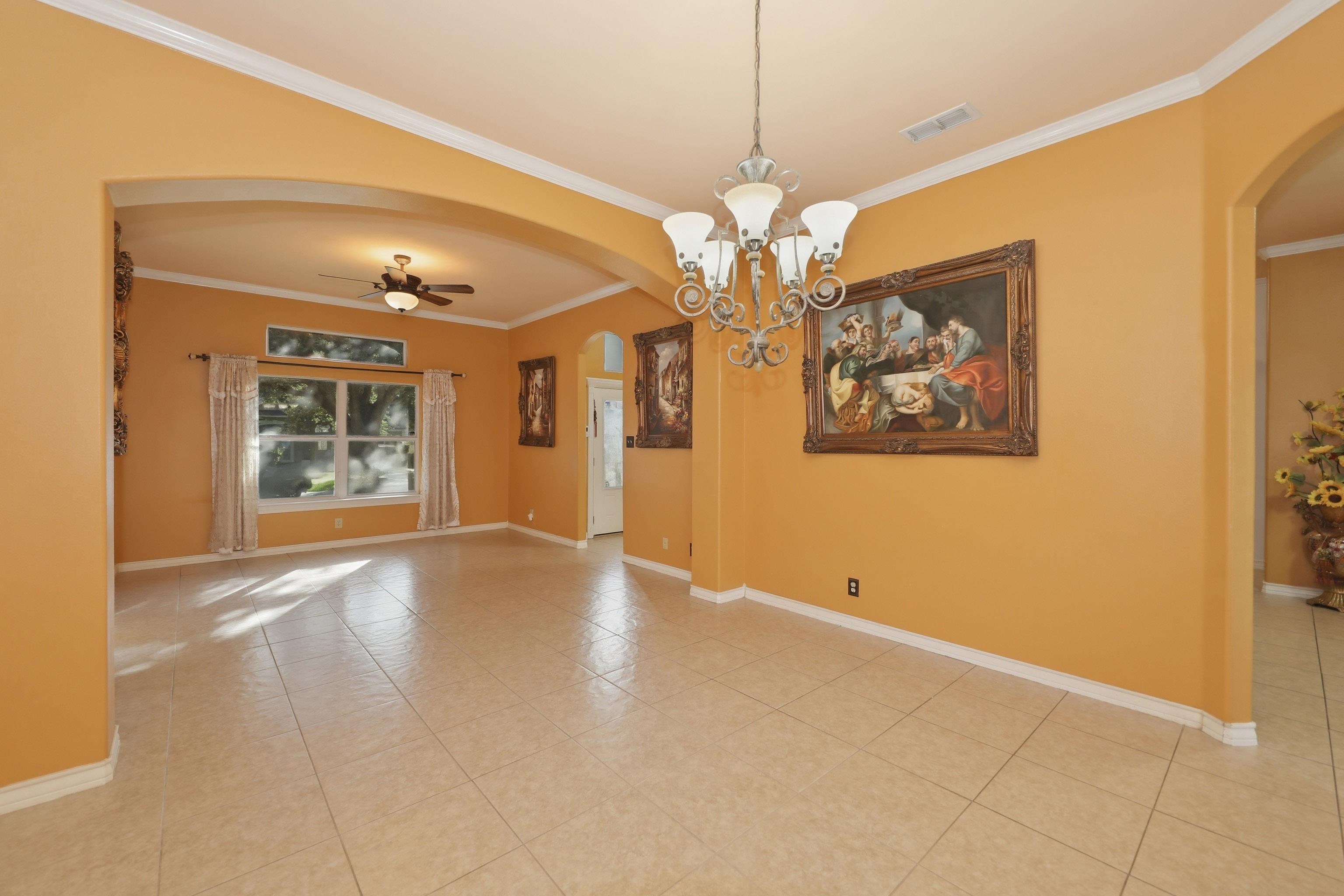 10601 Porfirio Dr Property Photo 9
