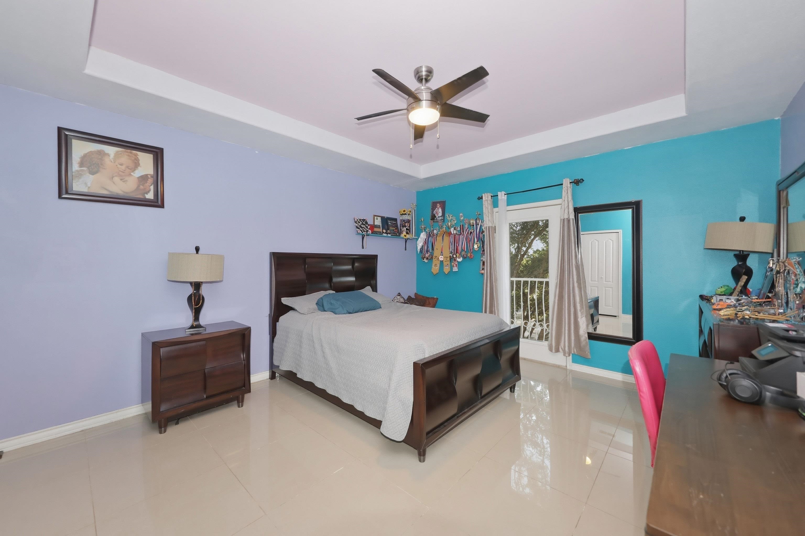 10601 Porfirio Dr Property Photo 23