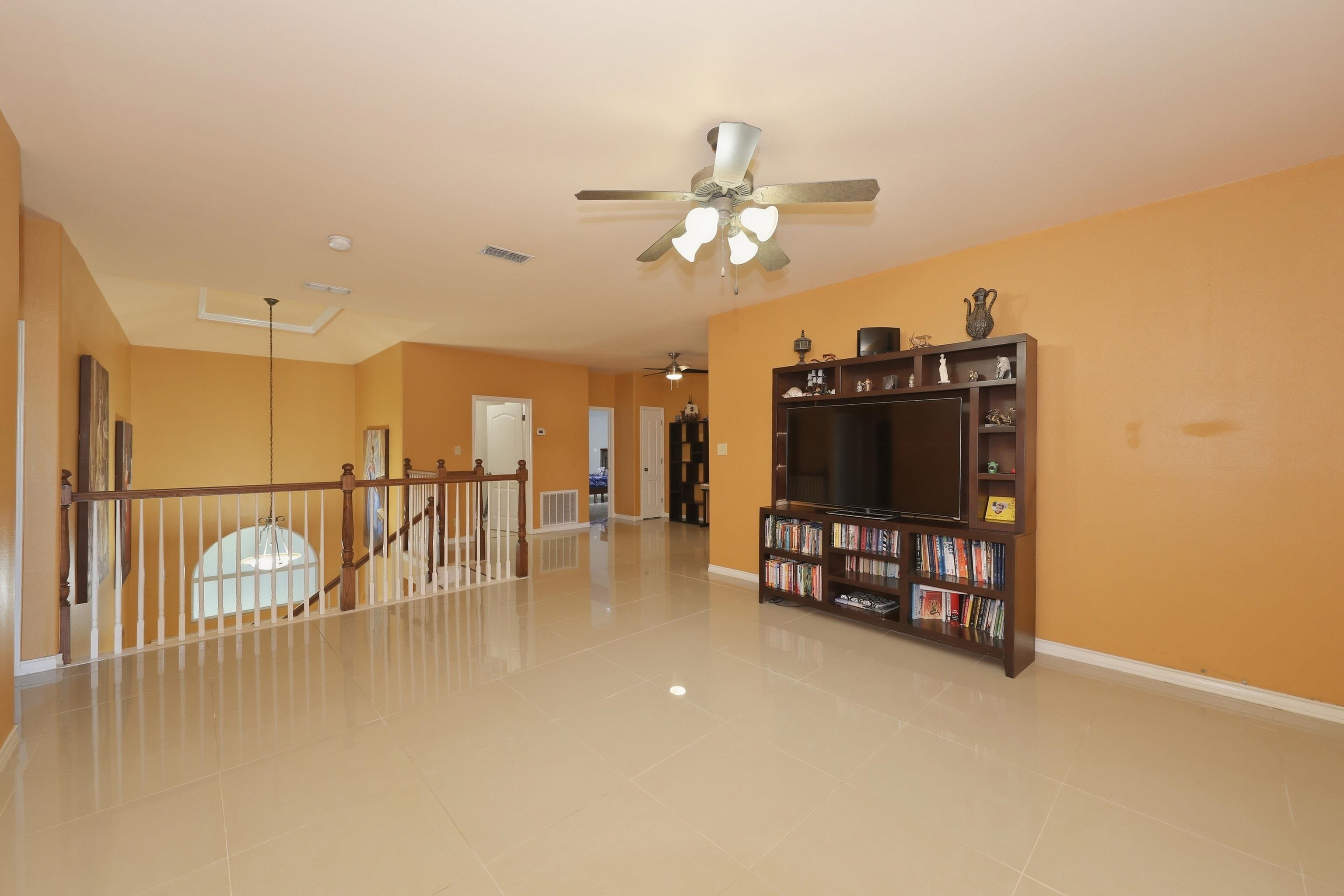 10601 Porfirio Dr Property Photo 28