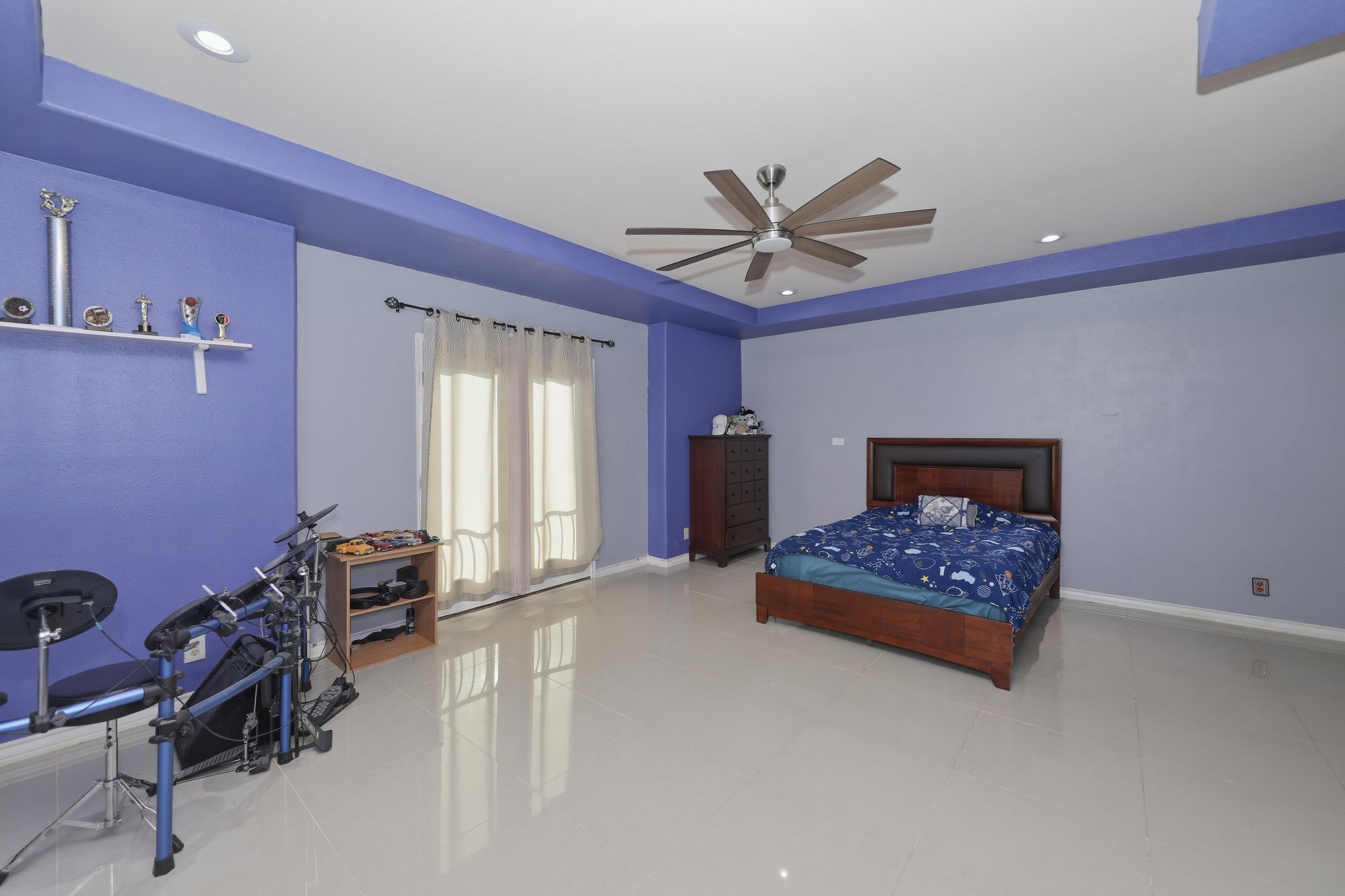 10601 Porfirio Dr Property Photo 31