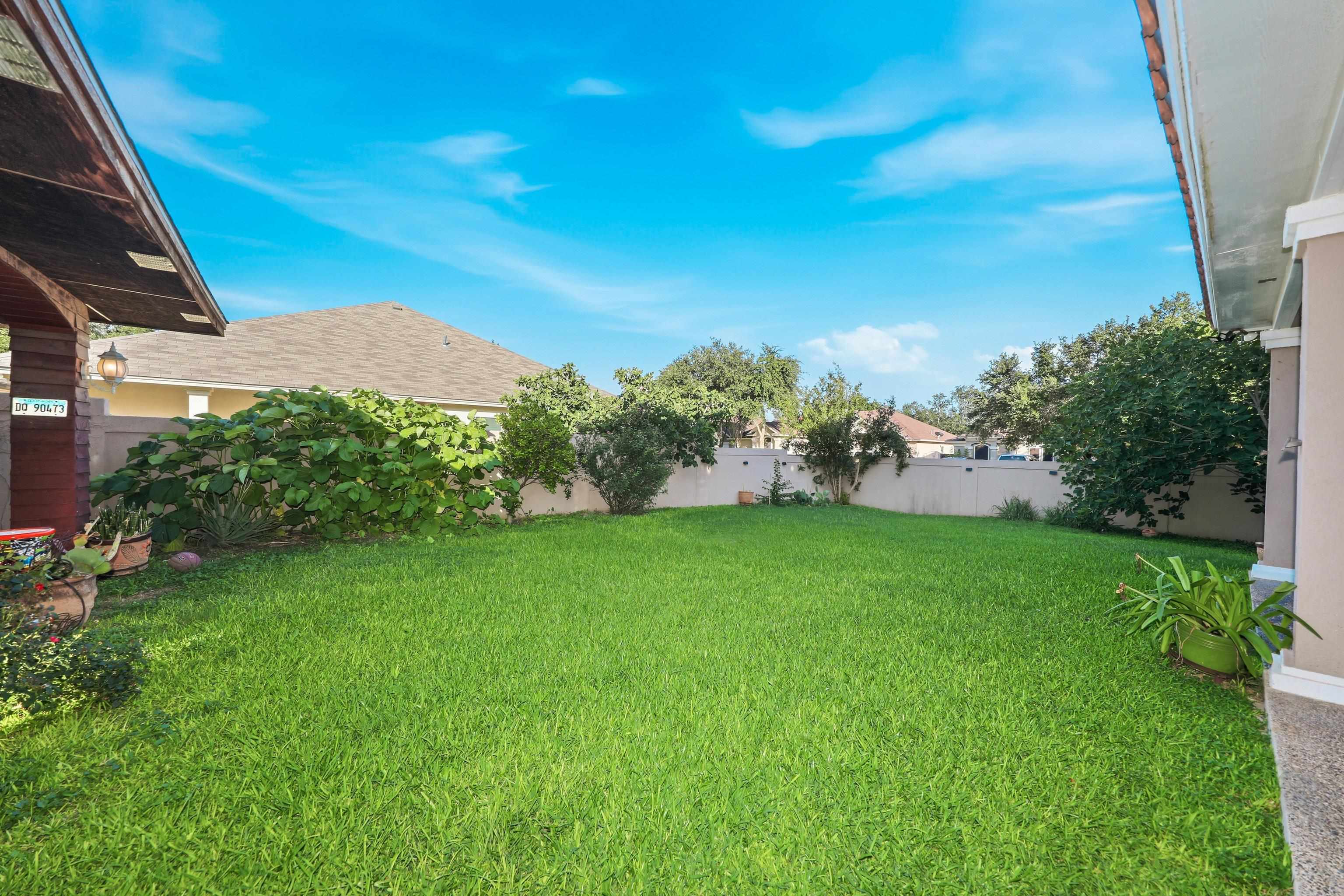 10601 Porfirio Dr Property Photo 38