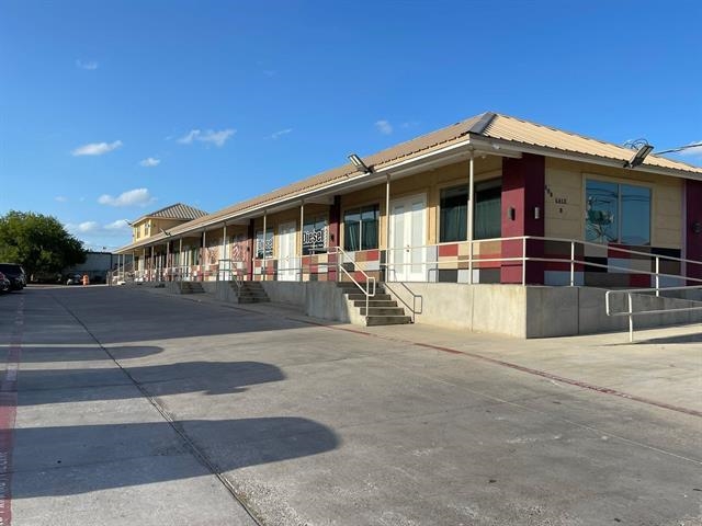 608 Gale St Property Photo 1