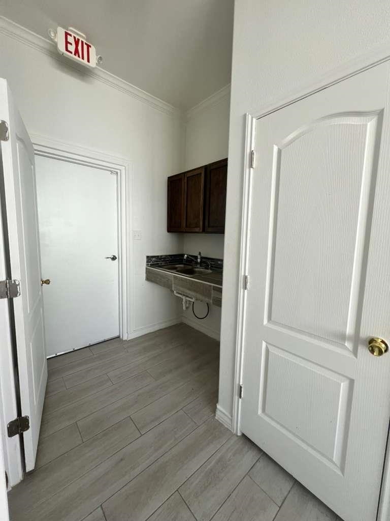 608 Gale St Property Photo 7