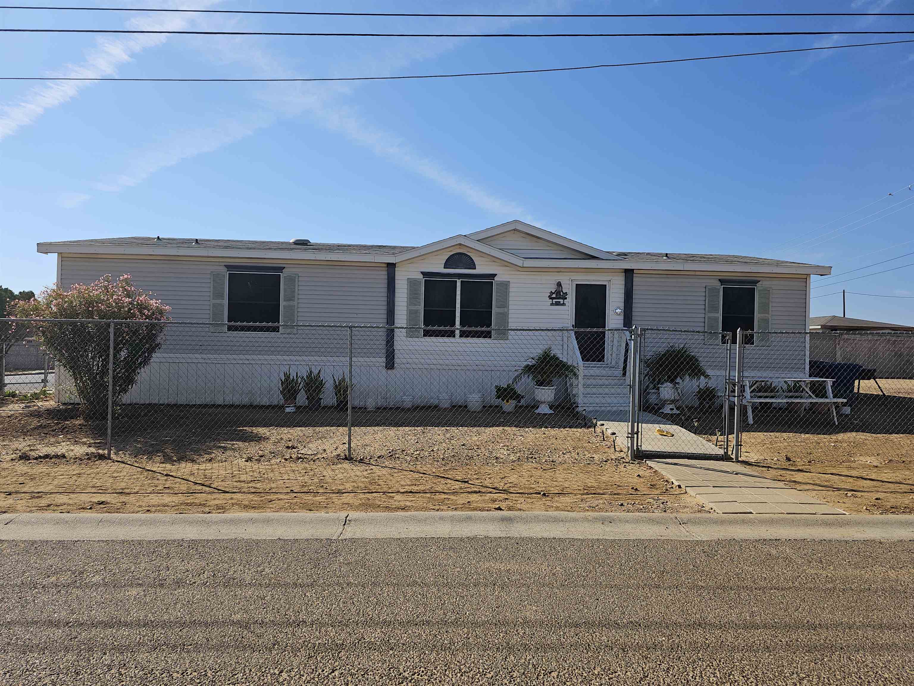3420 Monclova Dr Property Photo 1