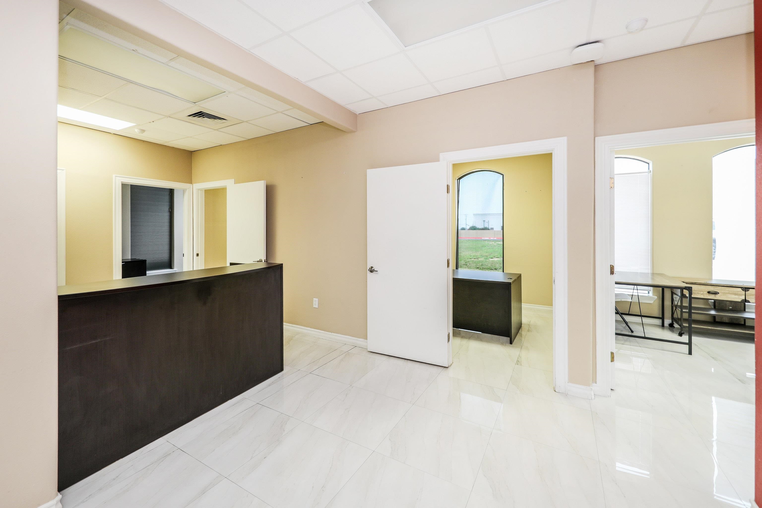 10414 Medical Lp Property Photo 9