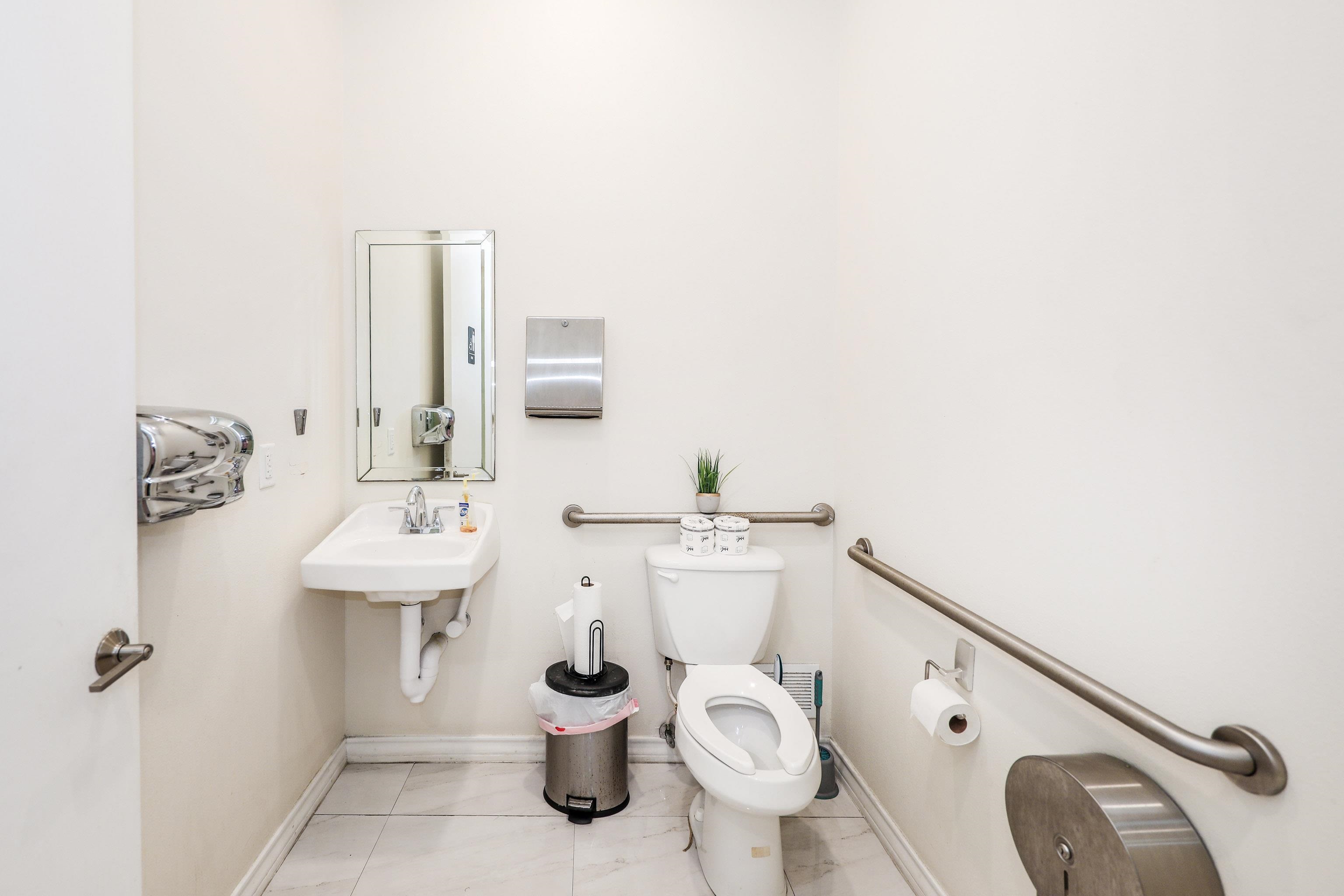 10414 Medical Lp Property Photo 36