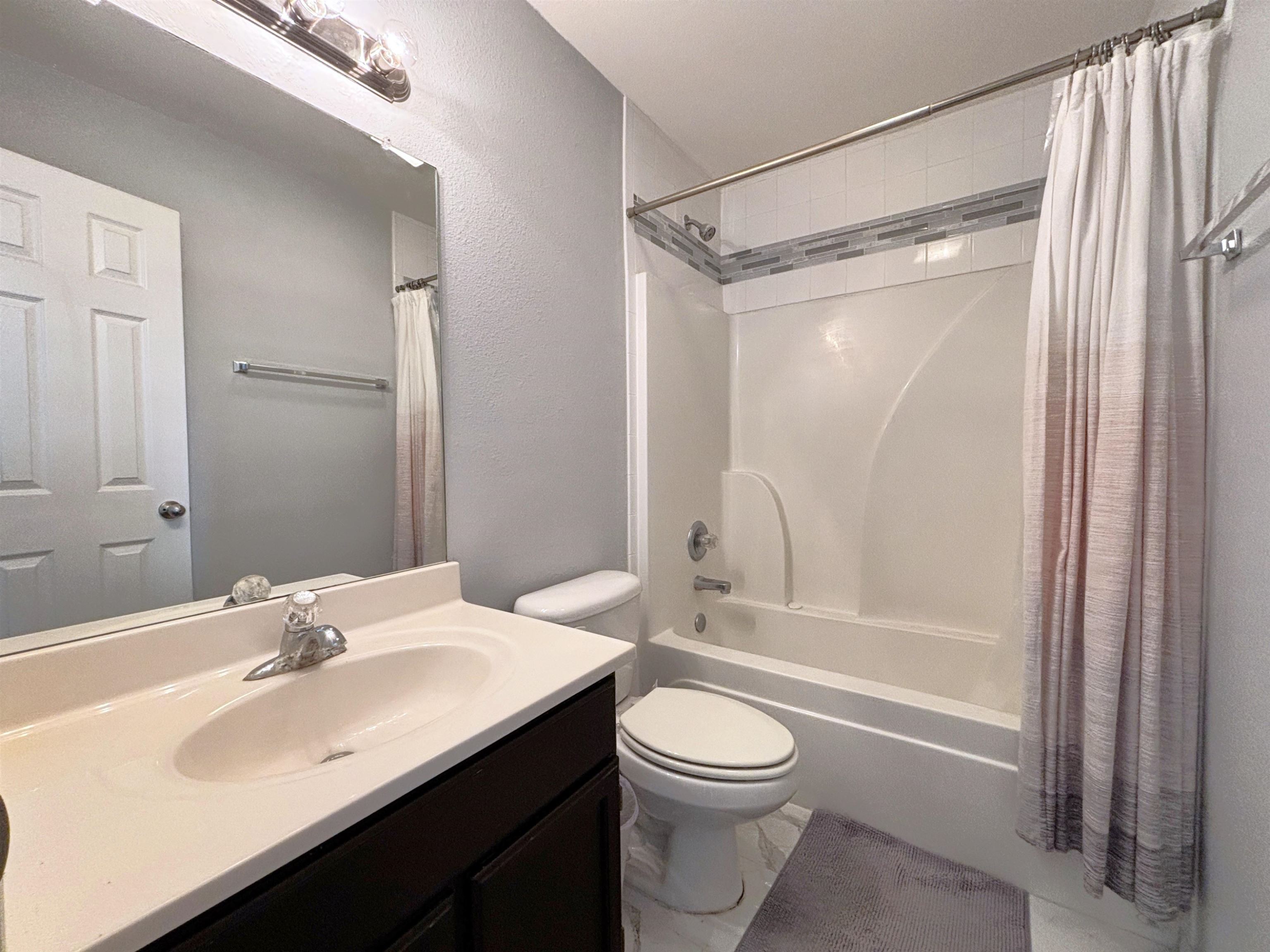 405 Almeja Dr Property Photo 9