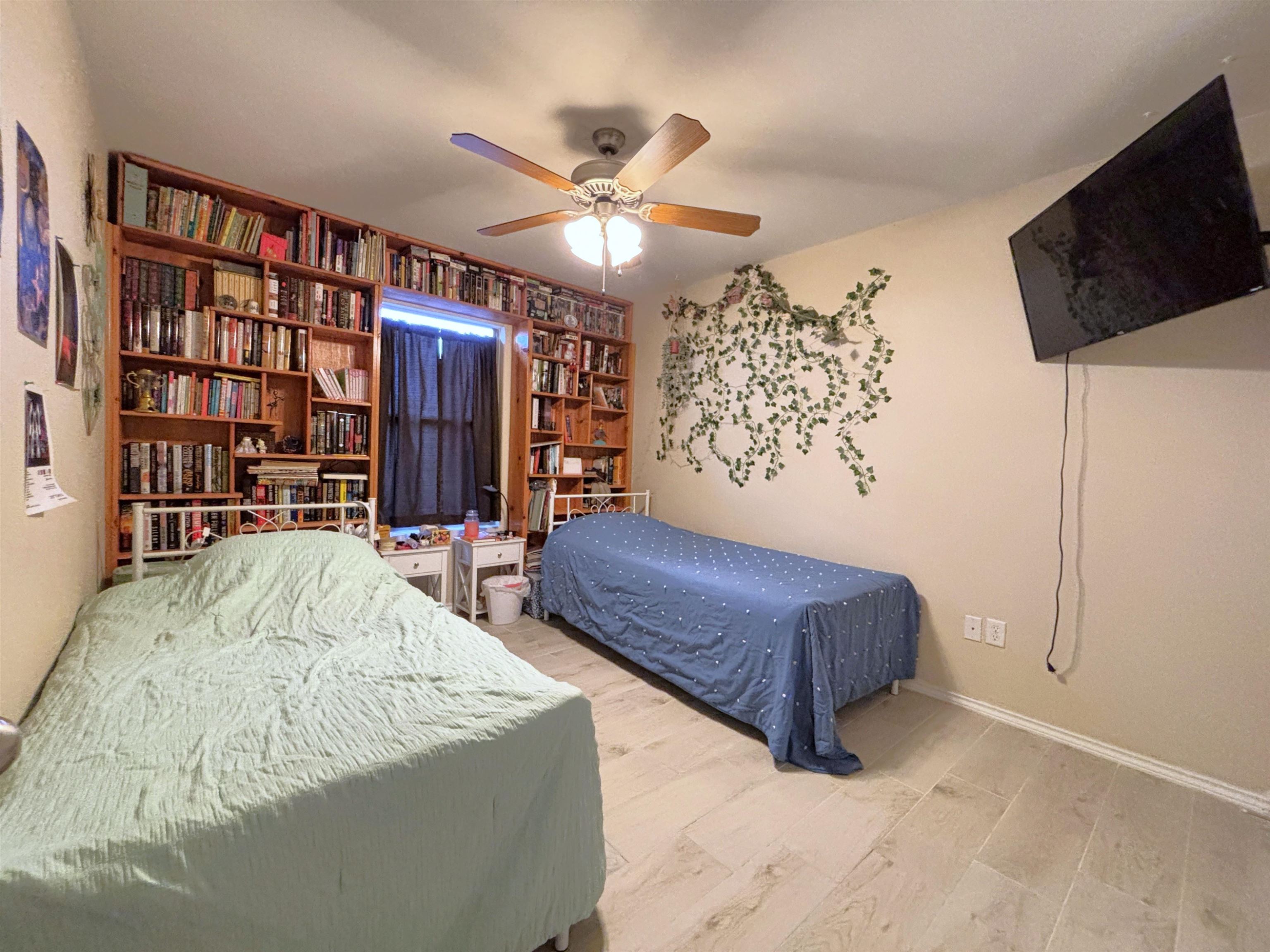 405 Almeja Dr Property Photo 10
