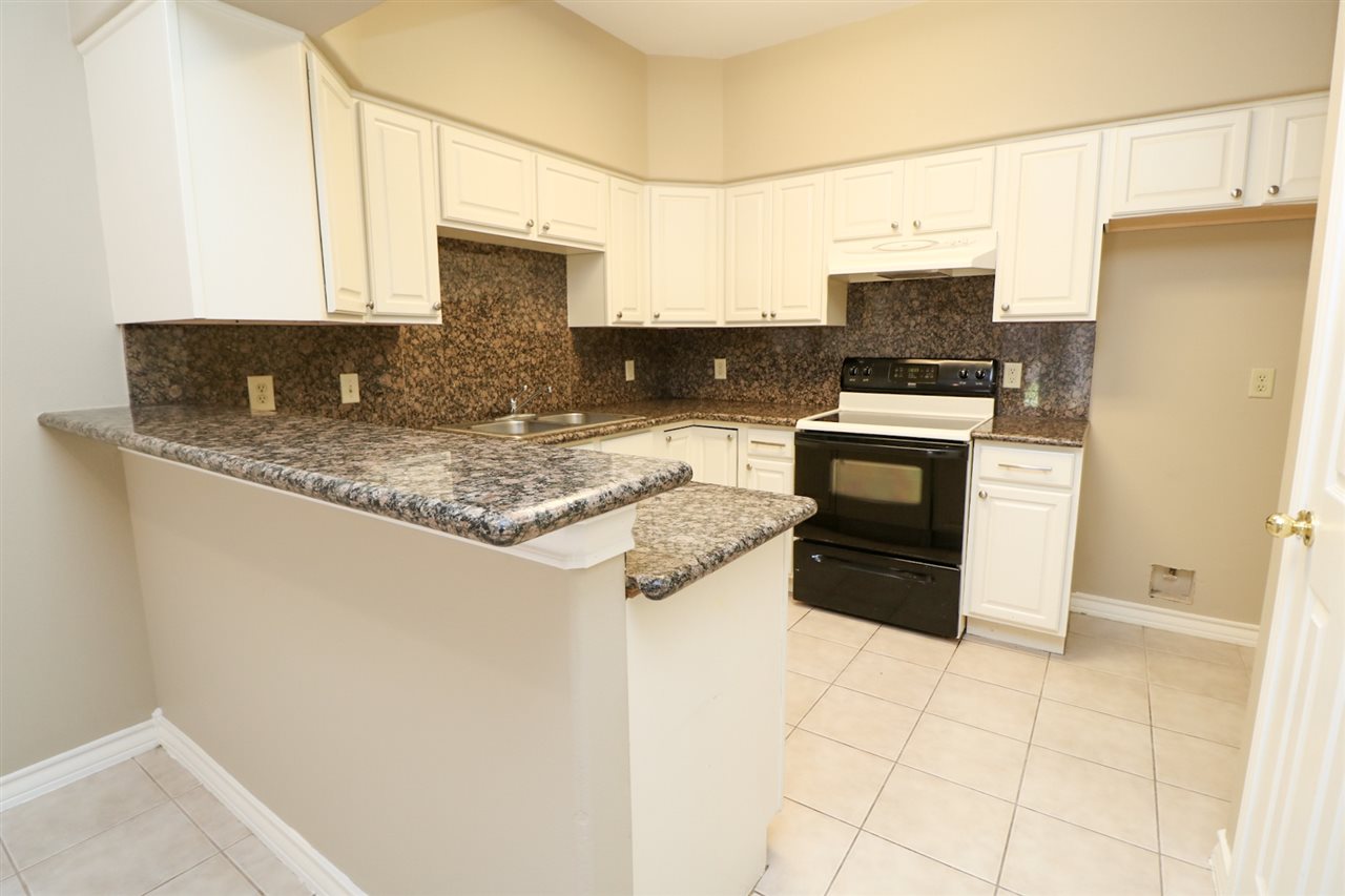 7521 Country Club Dr 405 Property Photo 10