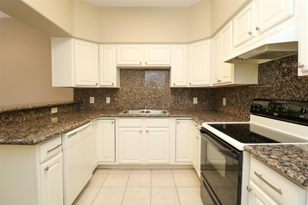 7521 Country Club Dr 405 Property Photo 11
