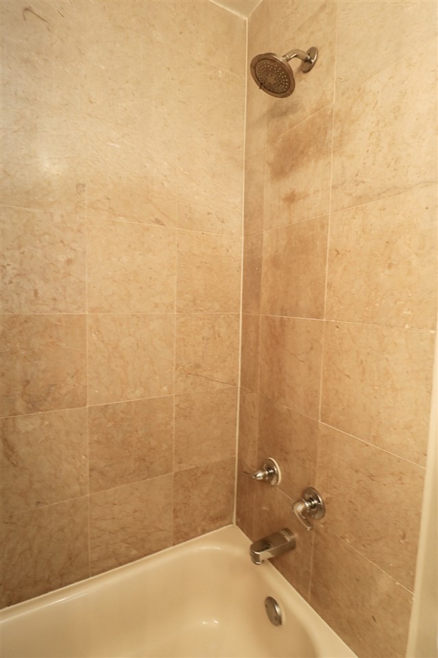 7521 Country Club Dr 405 Property Photo 18