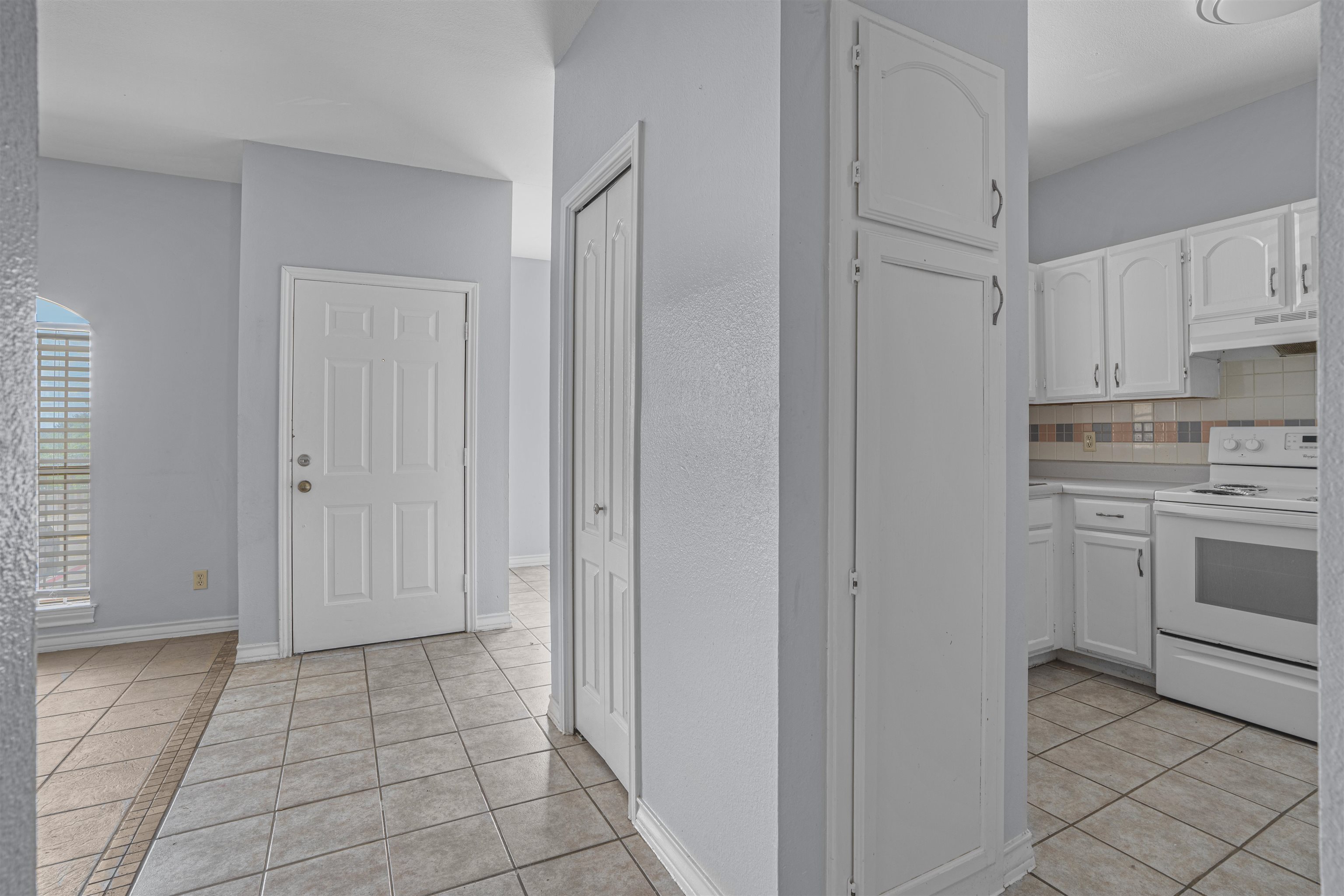 1401 Gustavus St 24 Property Photo 5