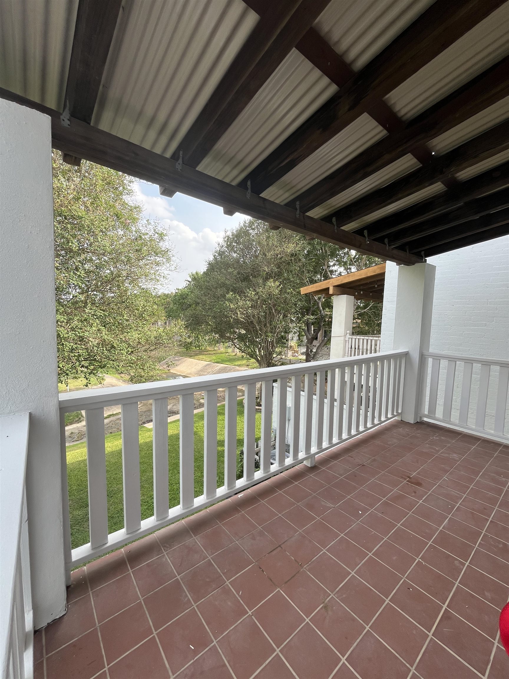 1800 Country Club Dr 14 Property Photo 19