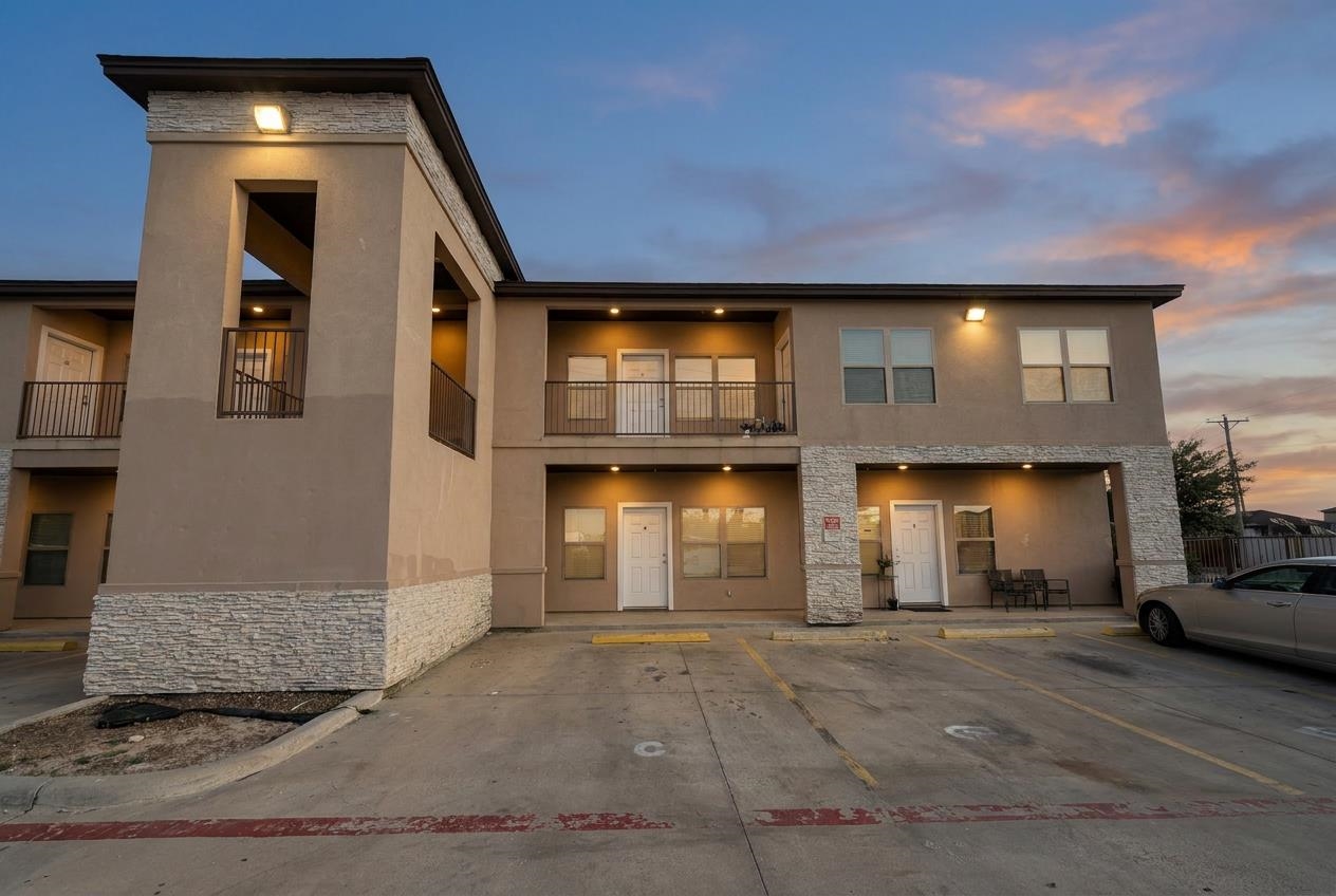 5601 Cuenca Dr G Property Photo 2
