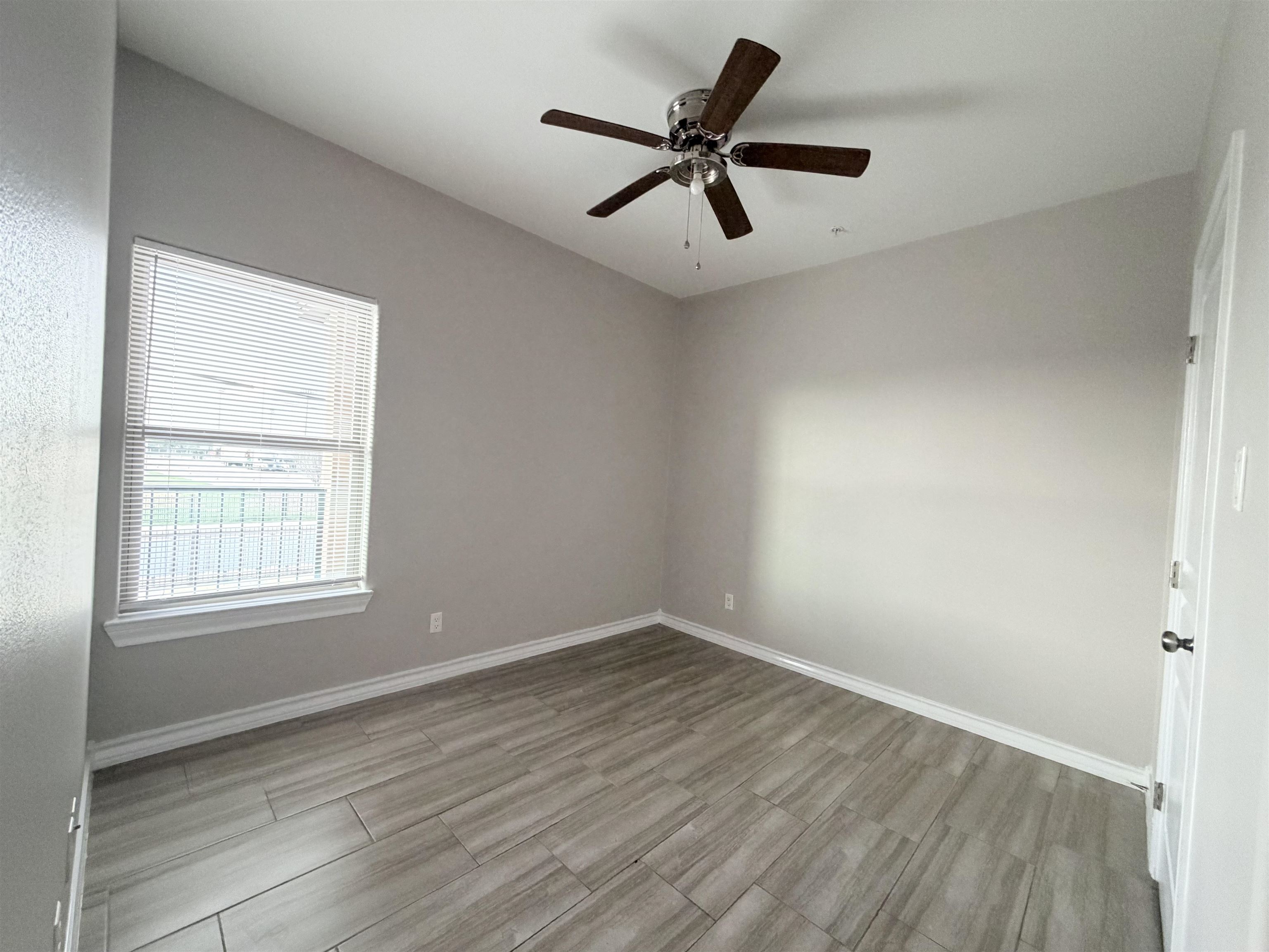 5601 Cuenca Dr G Property Photo 8