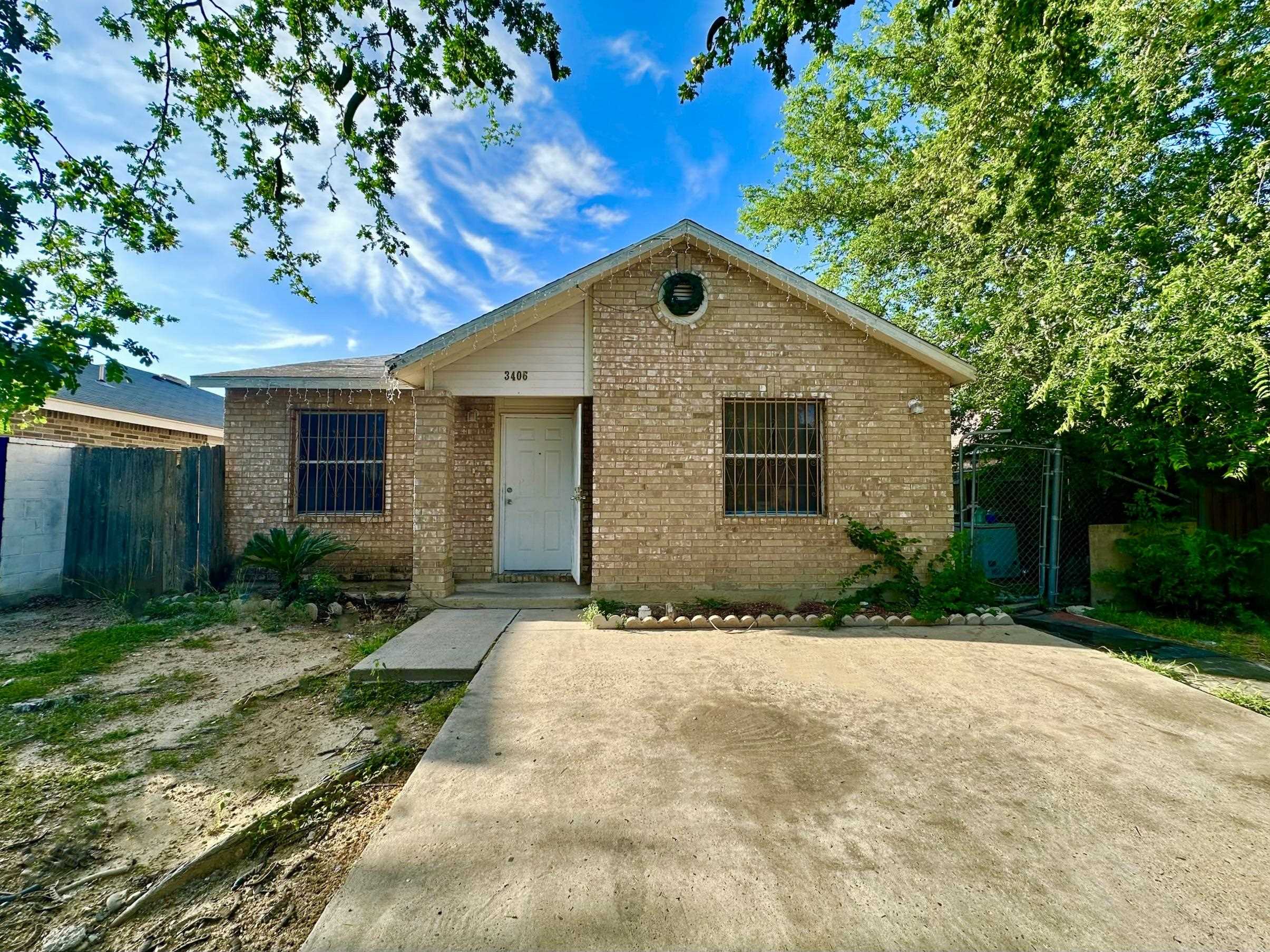 3406 Yorkshire St Property Photo 1