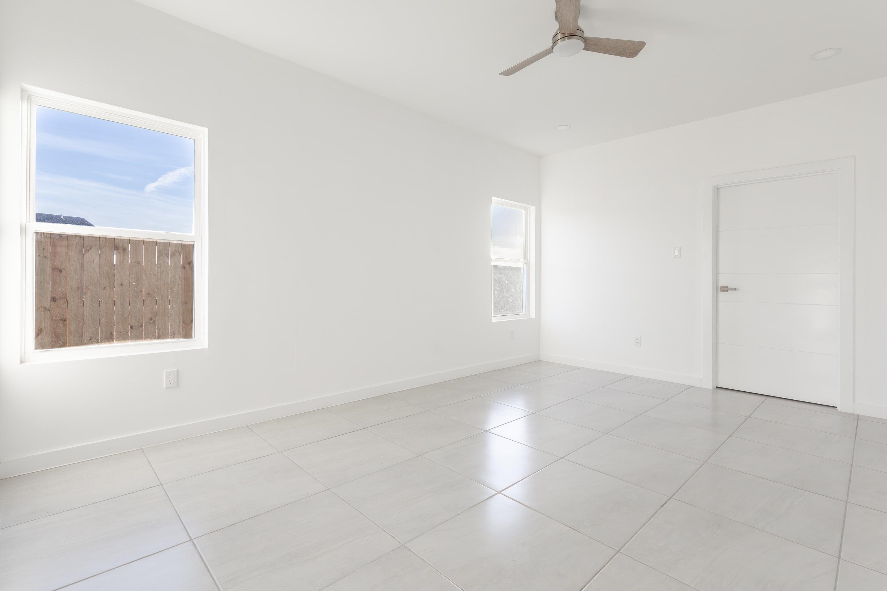 5021 Servando Dr Property Photo 16