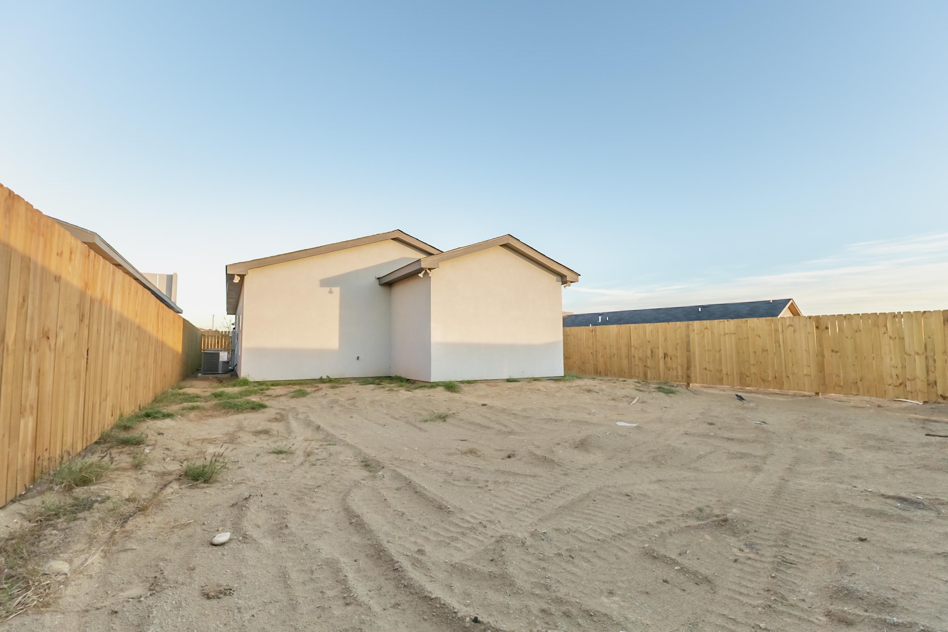 5021 Servando Dr Property Photo 25