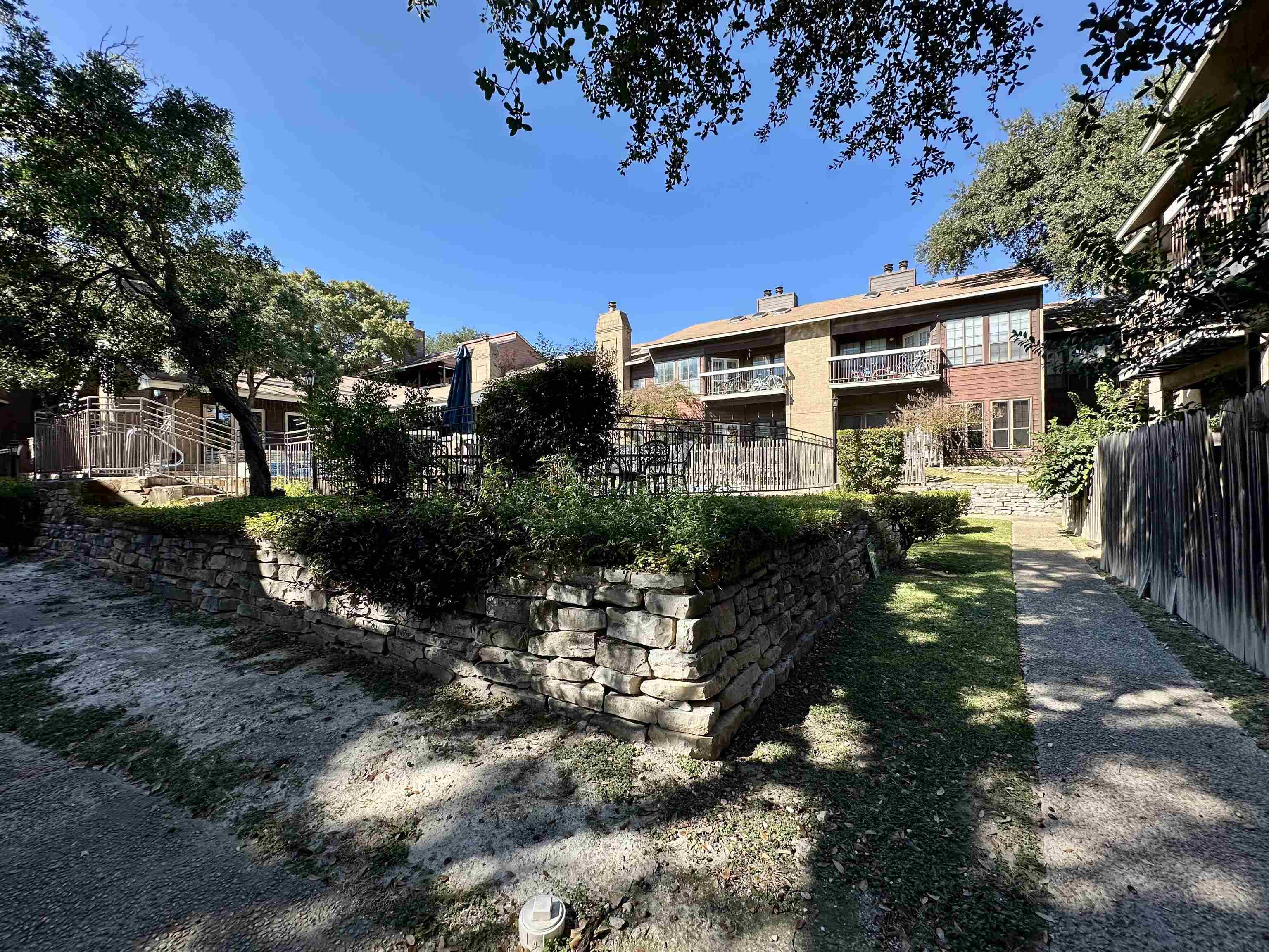 8633 Datapoint Dr 226 Property Photo 14