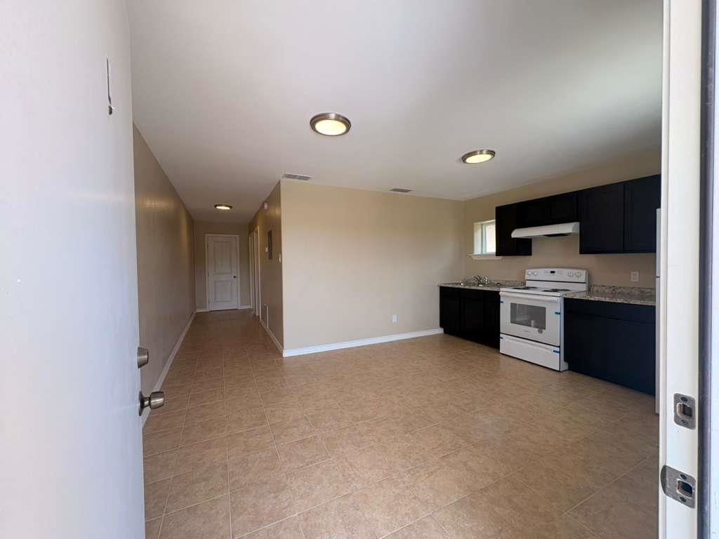 4018 San Agustin Ave L Property Photo 5