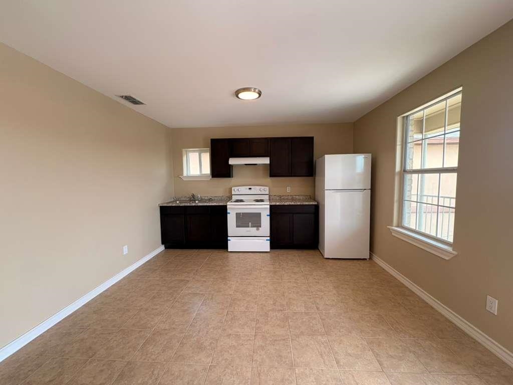 4018 San Agustin Ave L Property Photo 6