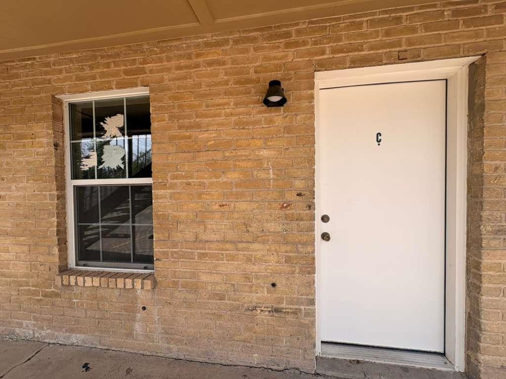 4018 San Agustin Ave C Property Photo 1