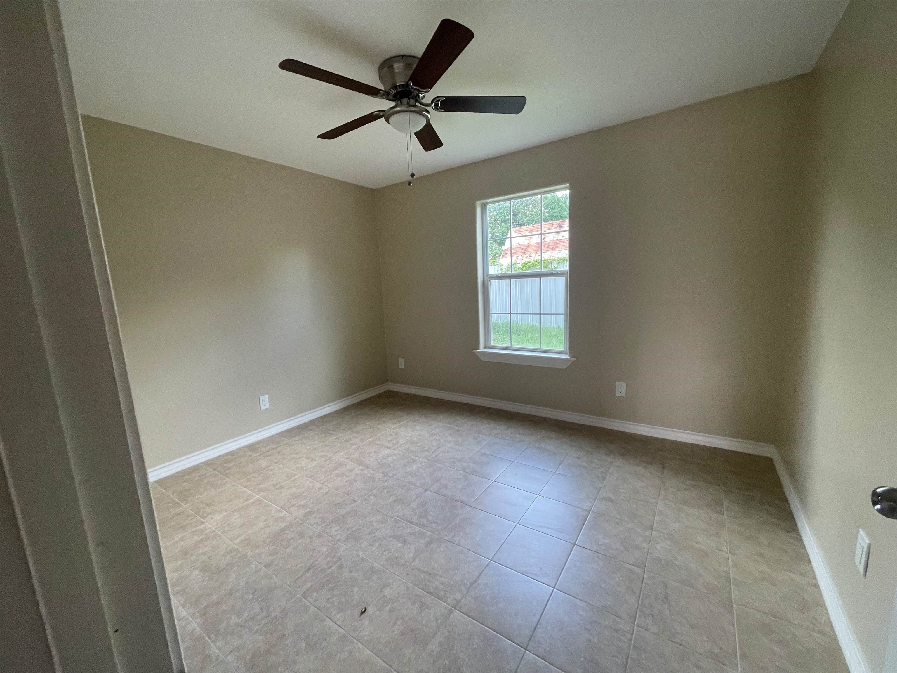 4018 San Agustin Ave C Property Photo 12