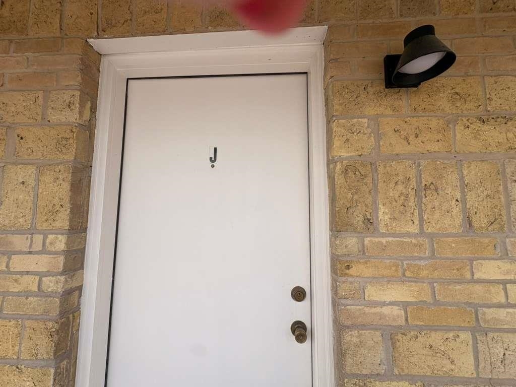 4018 San Agustin Ave J Property Photo 2