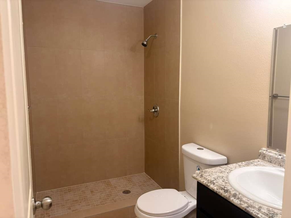 4018 San Agustin Ave J Property Photo 9