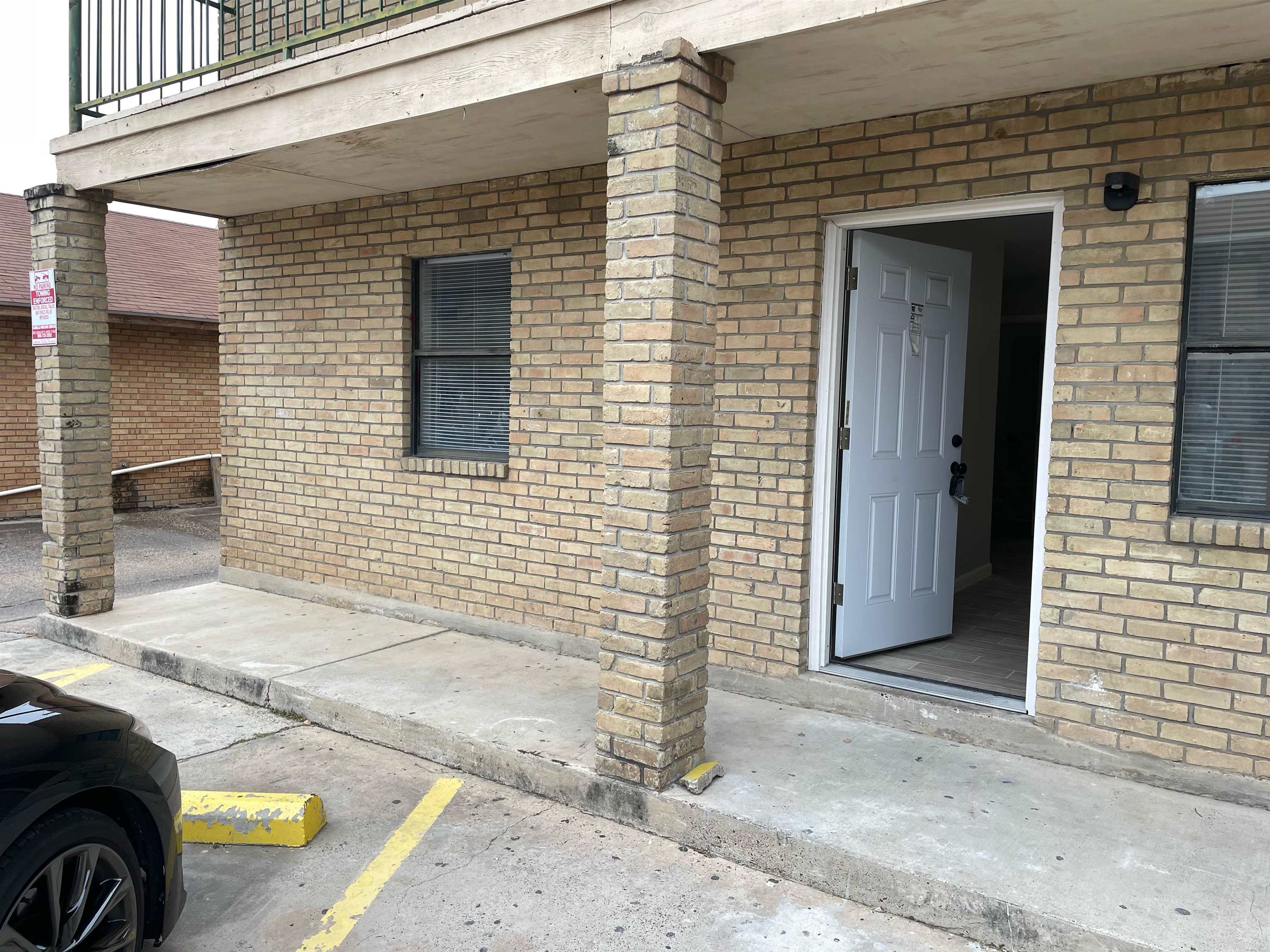 3001 E Price St 12 Property Photo 1