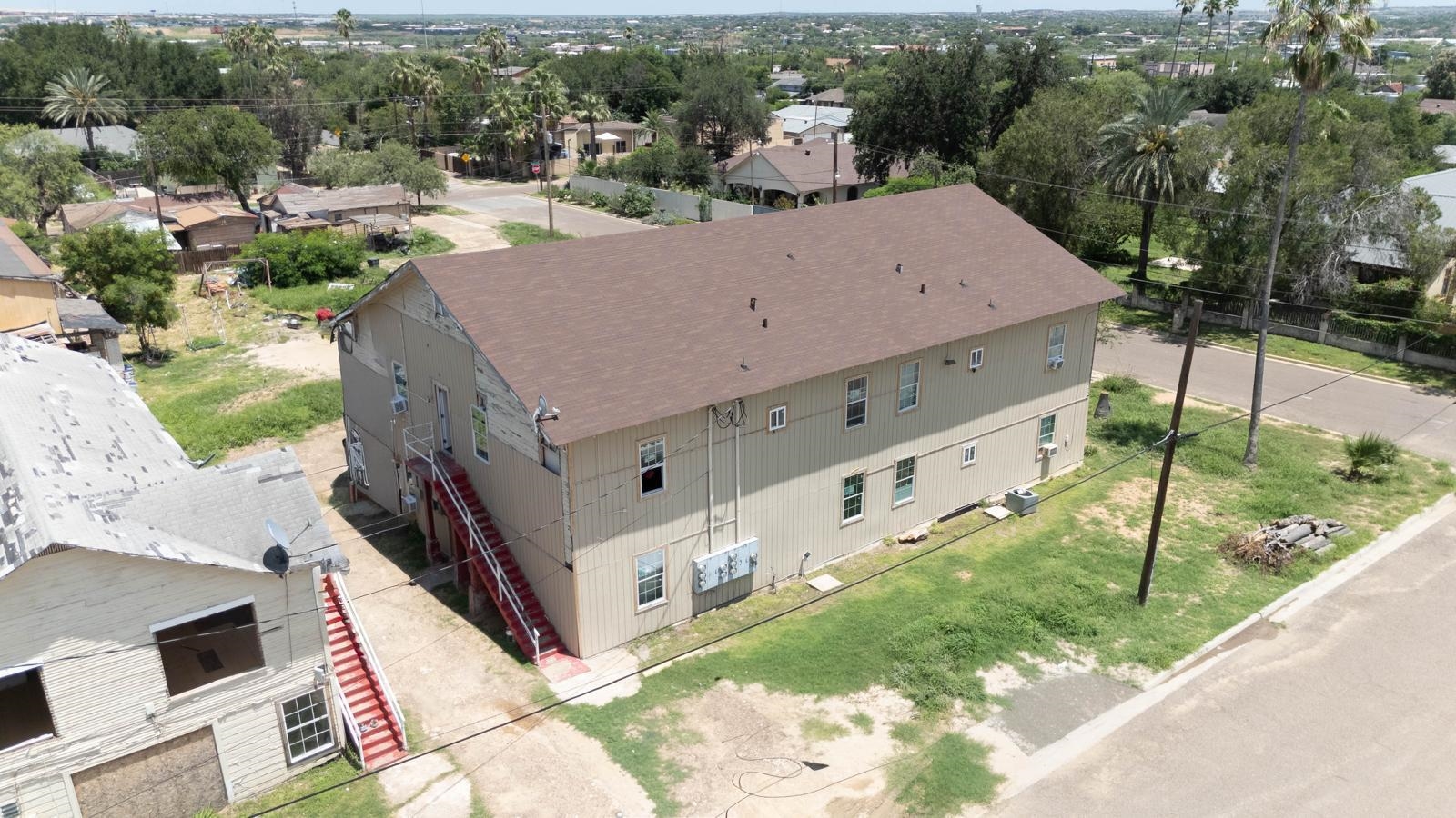 2002 Aldama St Property Photo 2