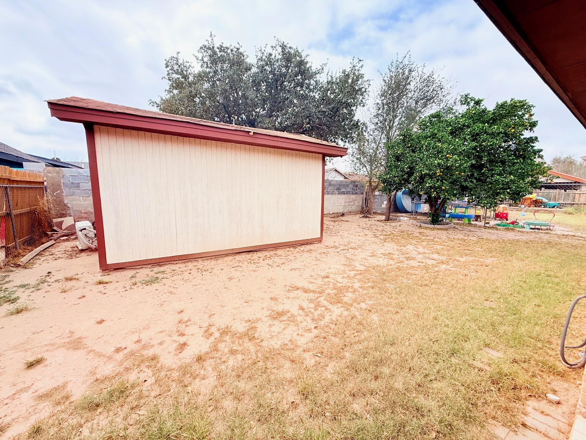 135 Murcia Dr Property Photo 32