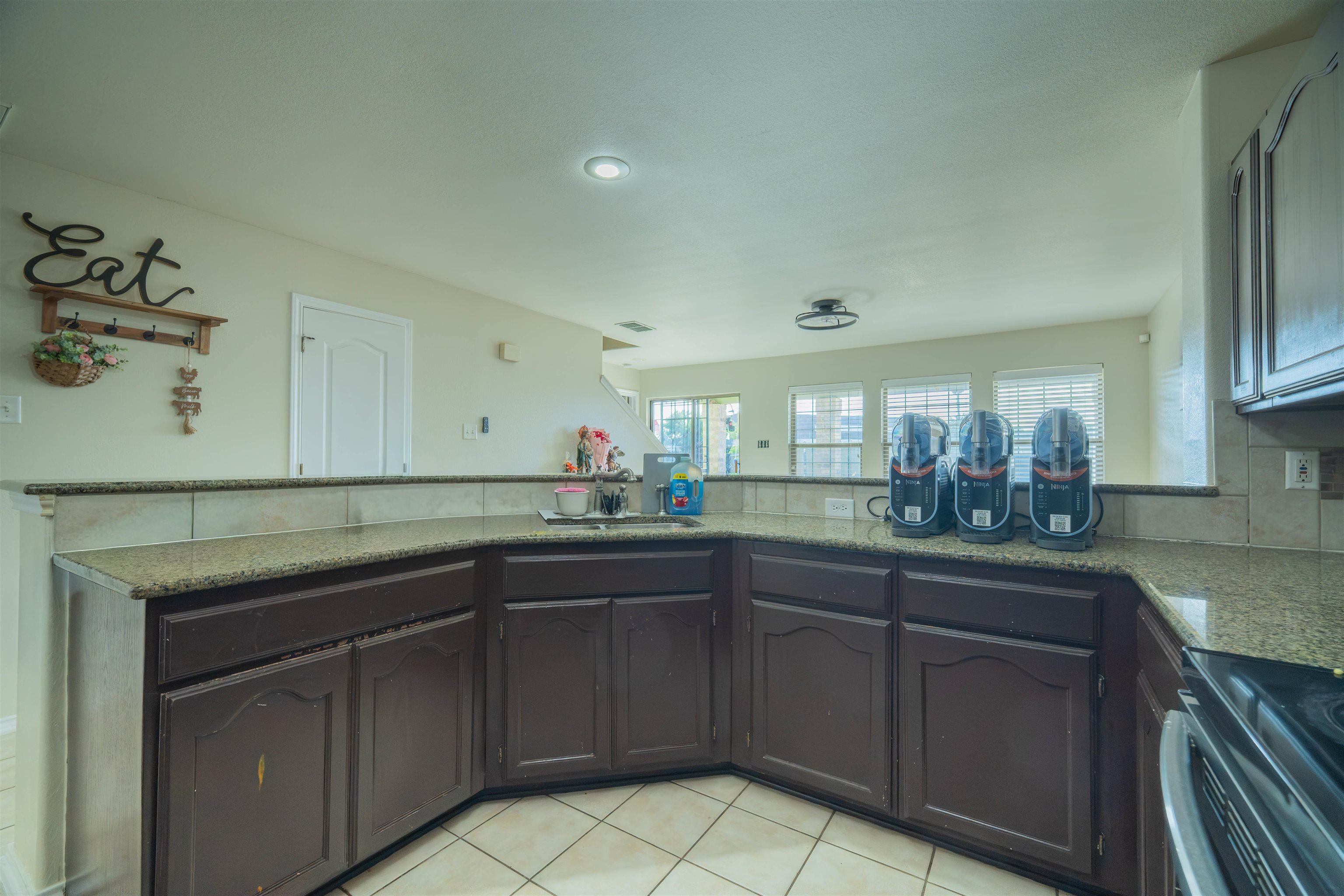402 Campanario Ln Property Photo 9