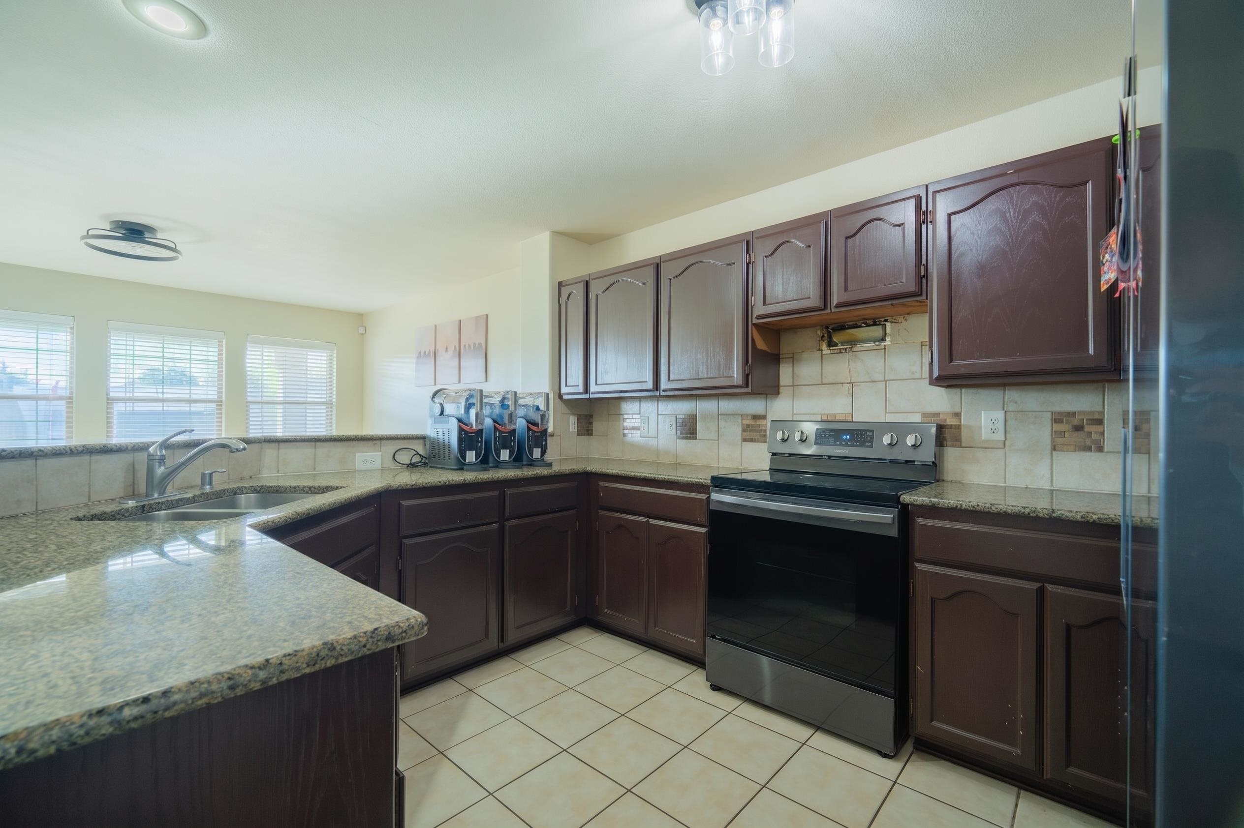 402 Campanario Ln Property Photo 10