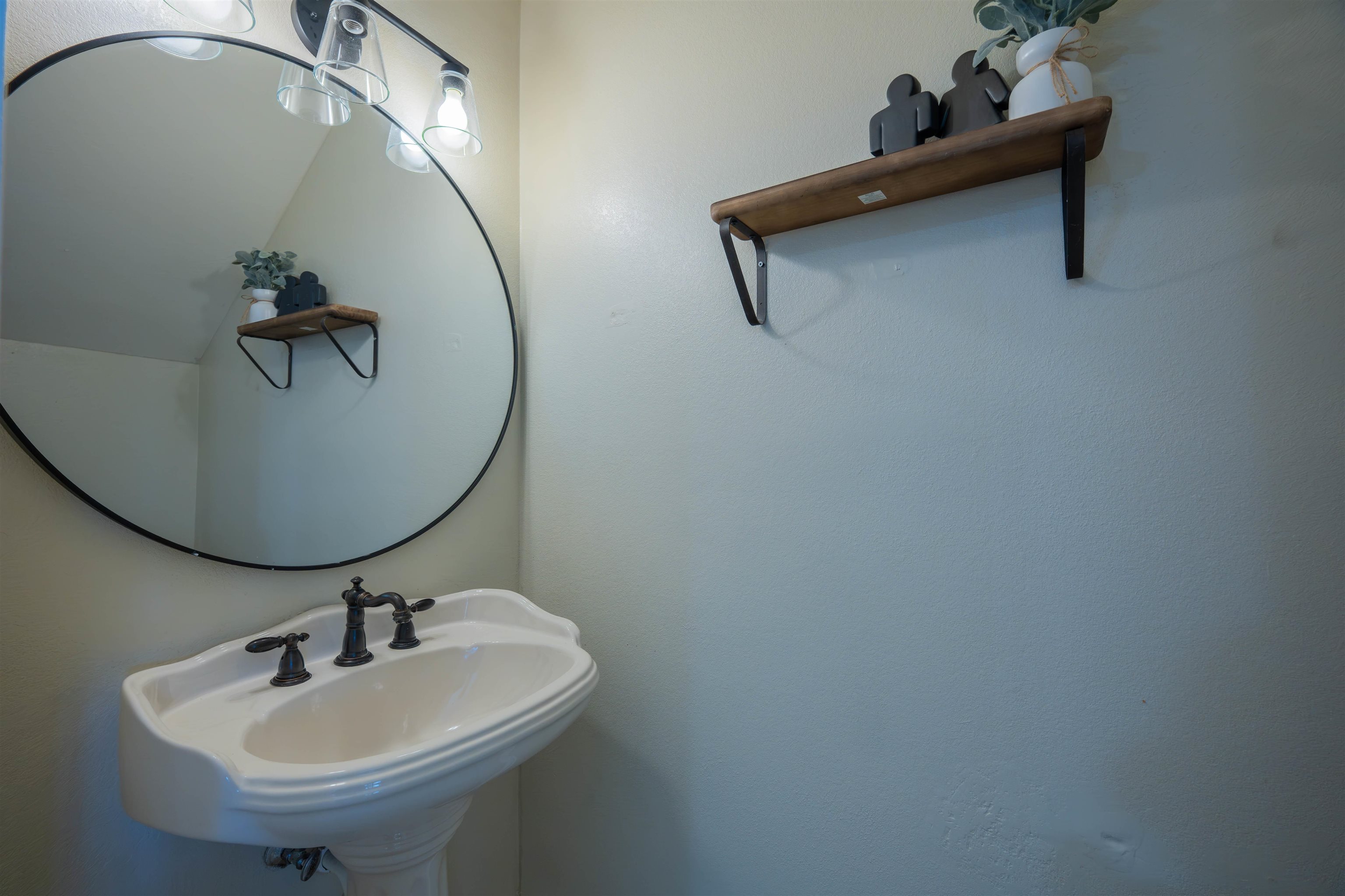 402 Campanario Ln Property Photo 13