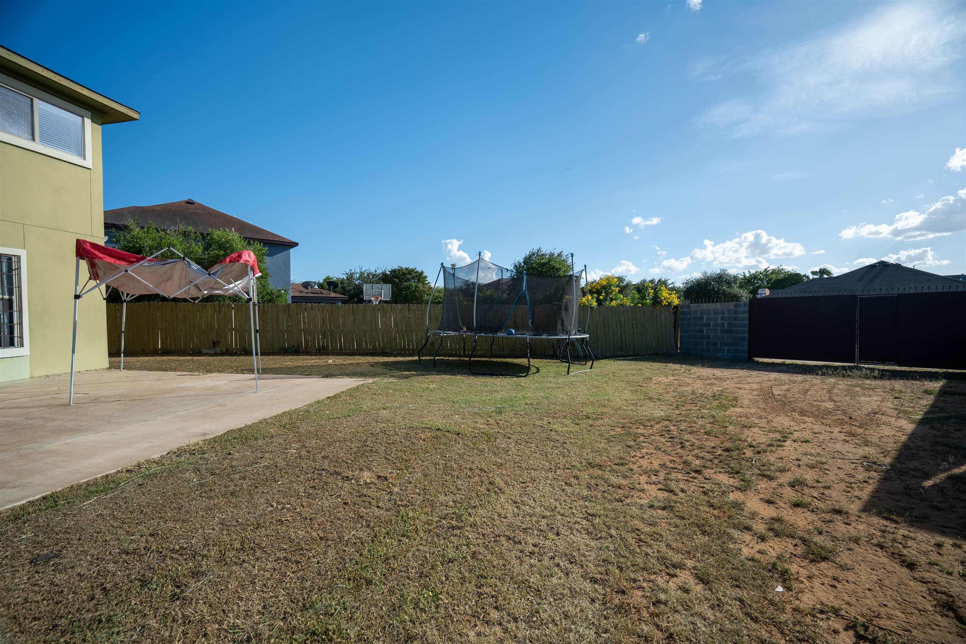 402 Campanario Ln Property Photo 23
