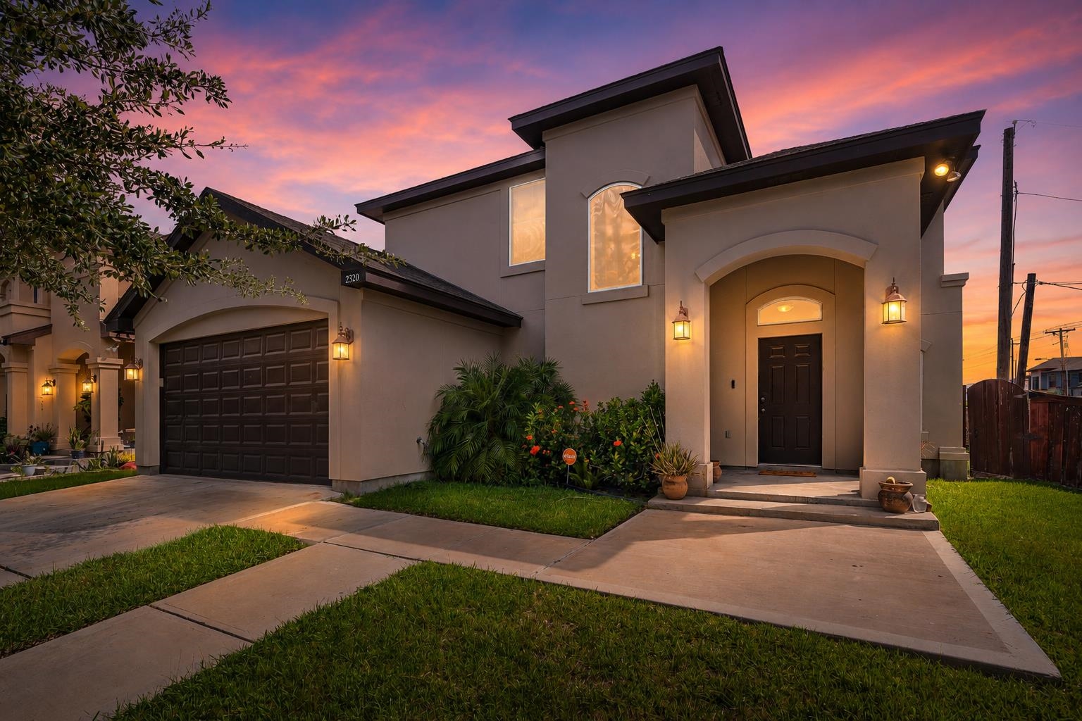 2320 Leo Reyes Ct