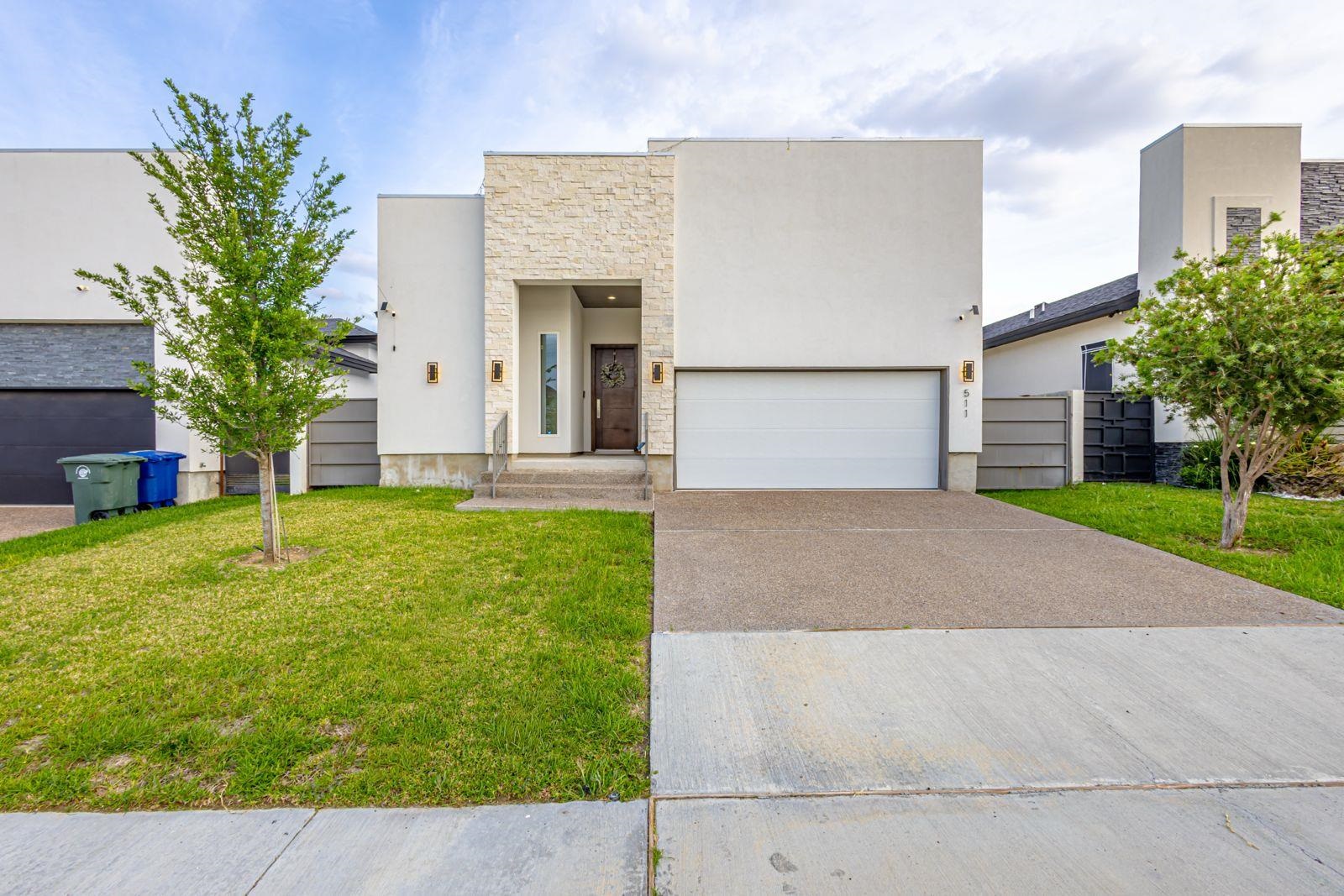 511 Prado Dr Property Photo 1
