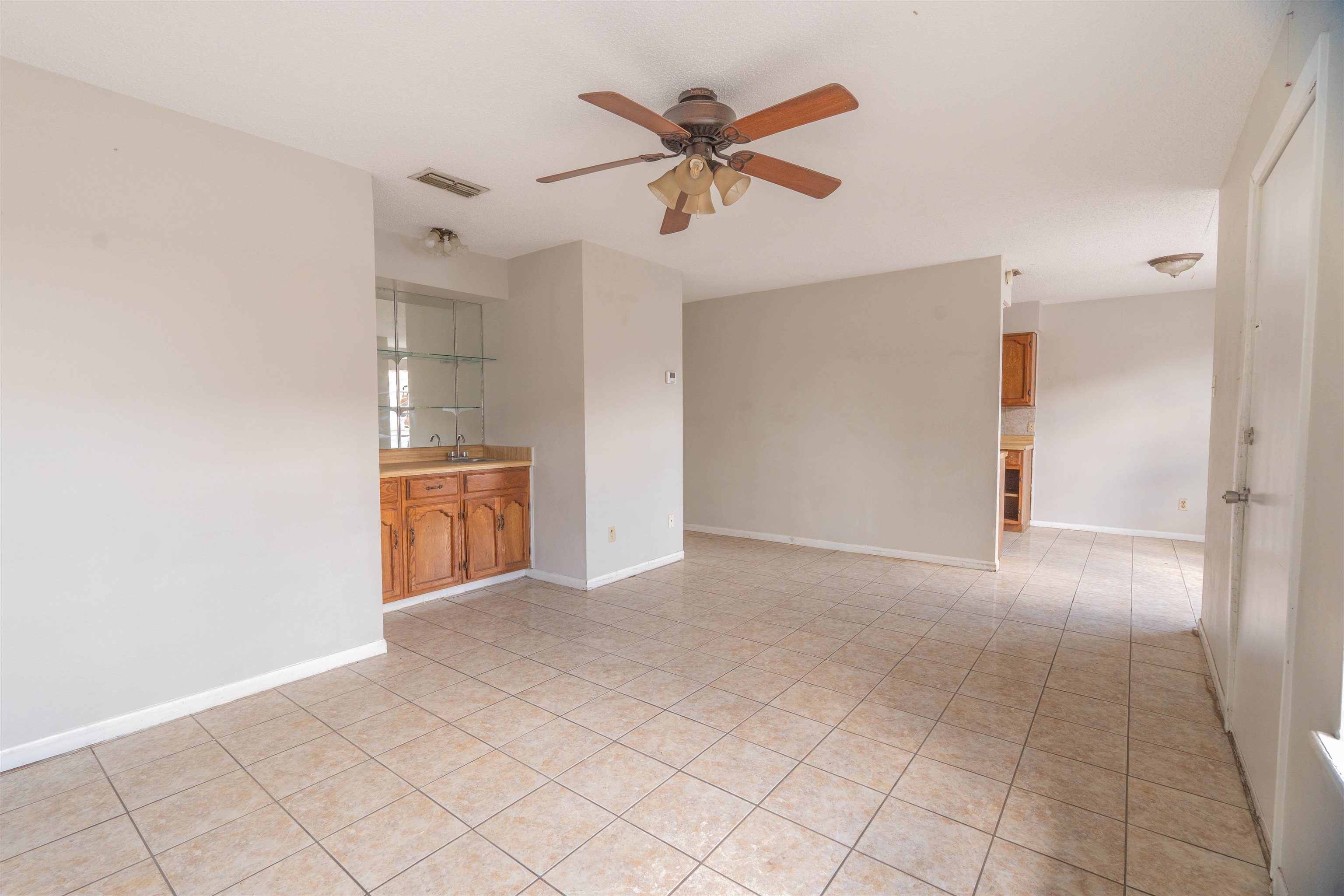 4902 Marcella Ave 115 Property Photo 10