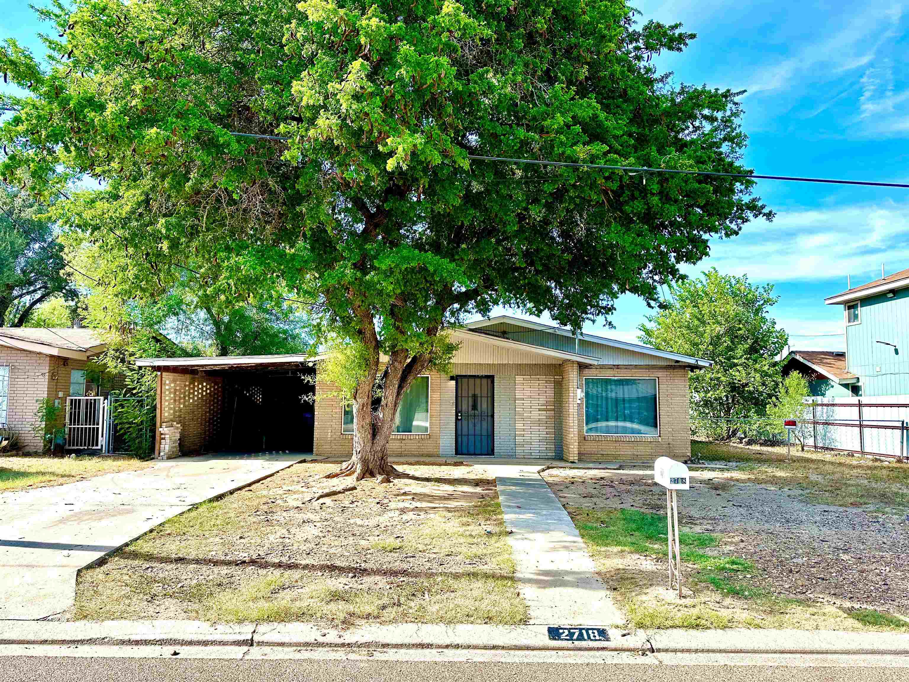 2718 Garfield St Property Photo 1