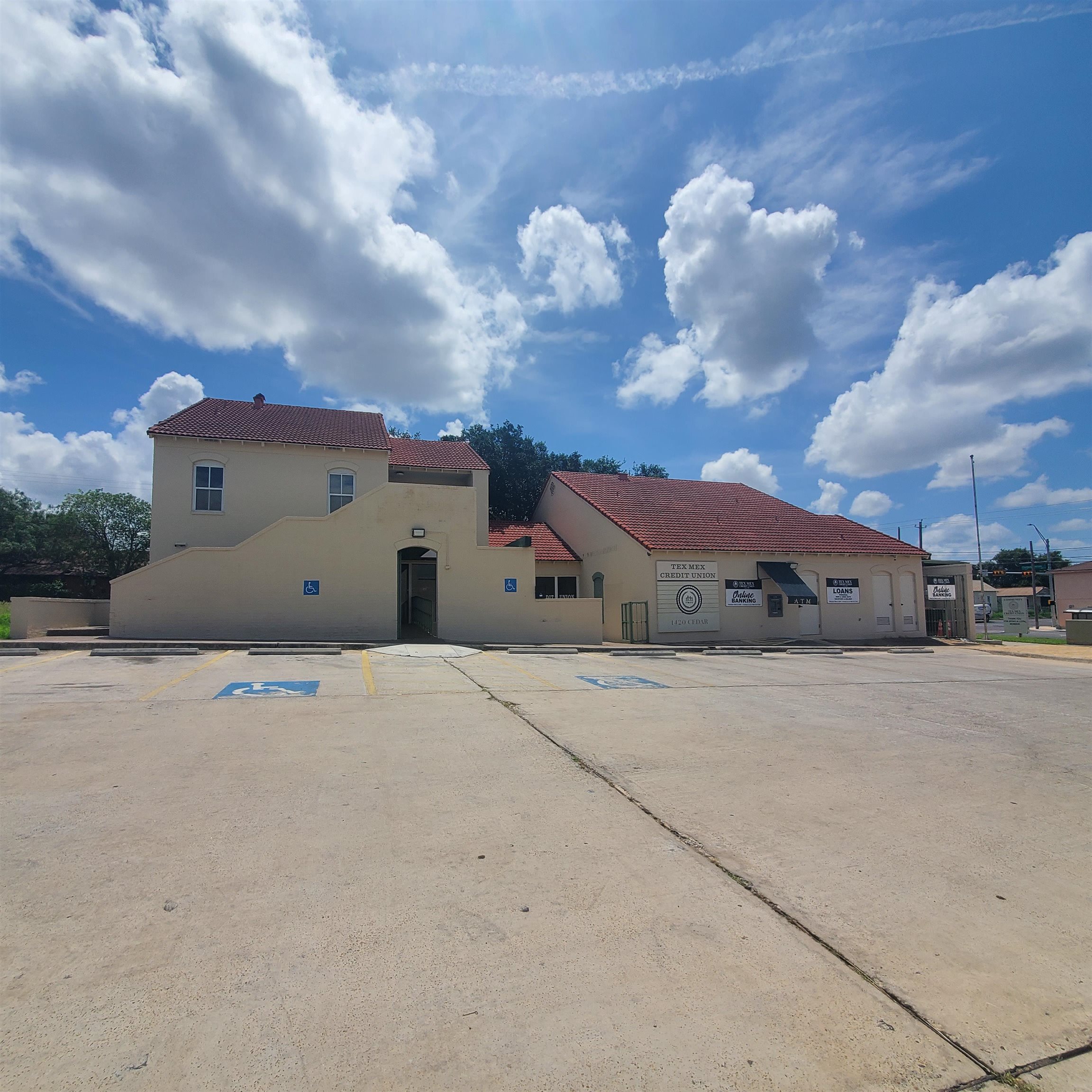 1420 Cedar Ave Property Photo 1