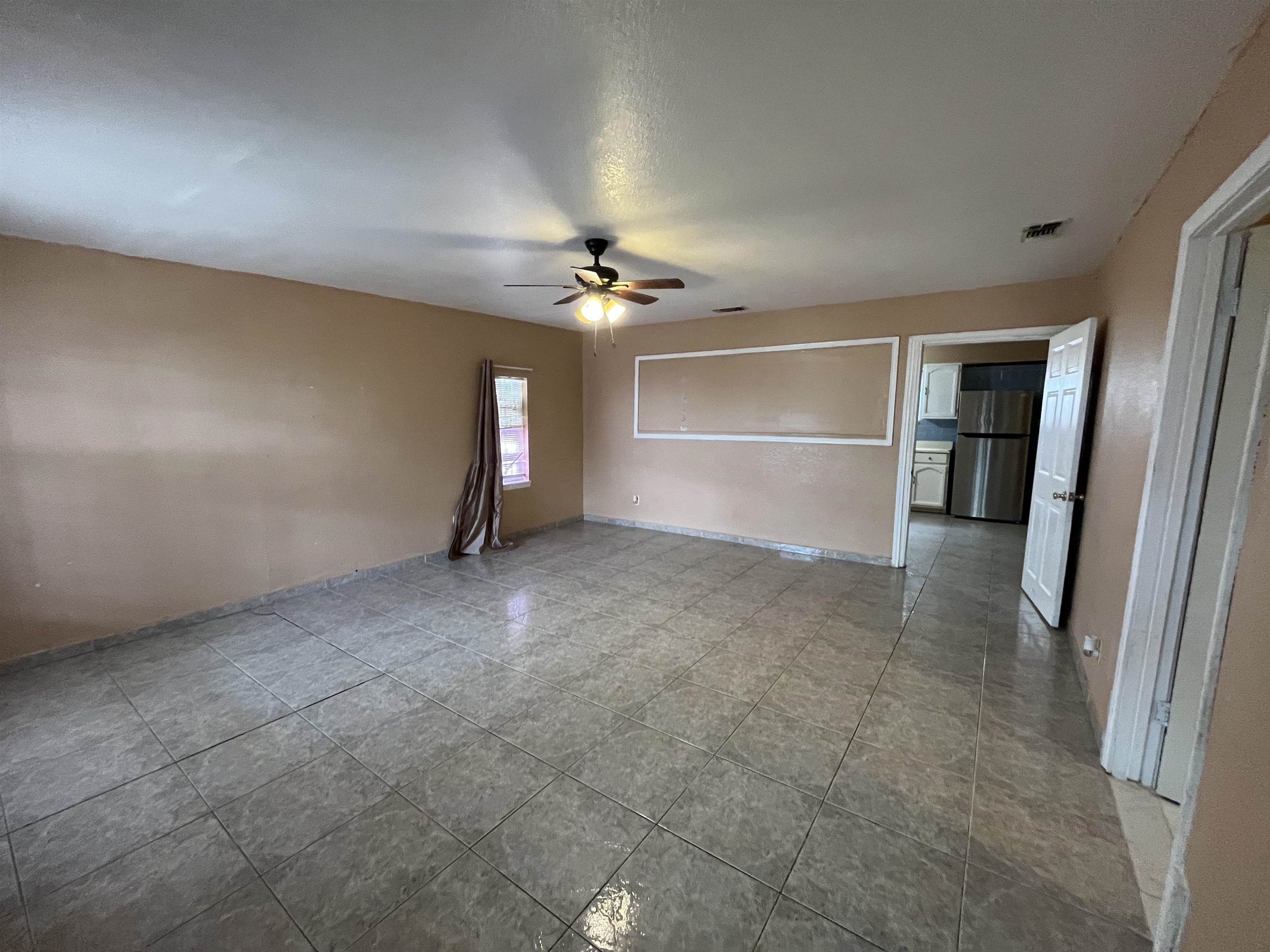 207 Stone Ave Property Photo 3