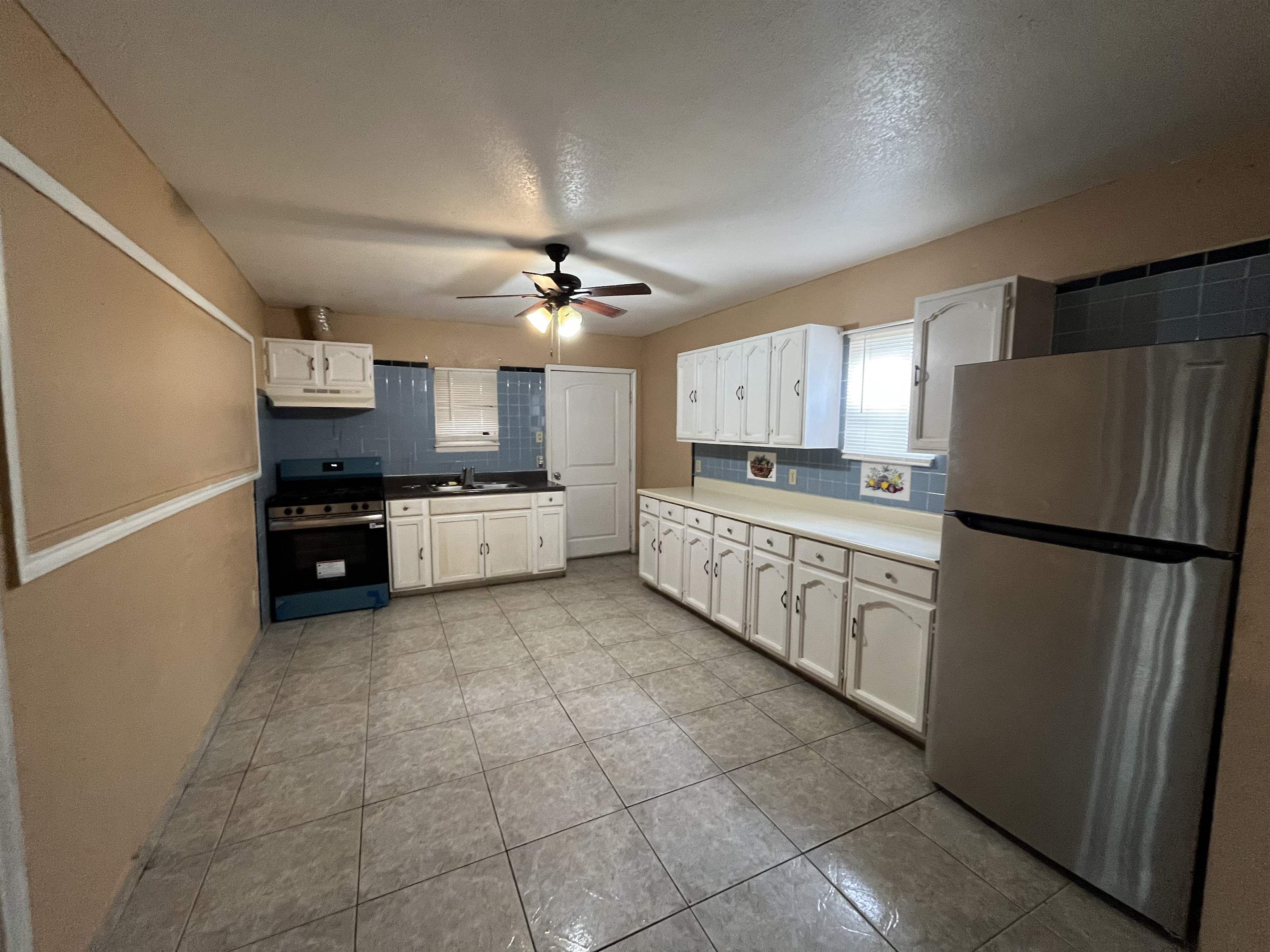 207 Stone Ave Property Photo 6