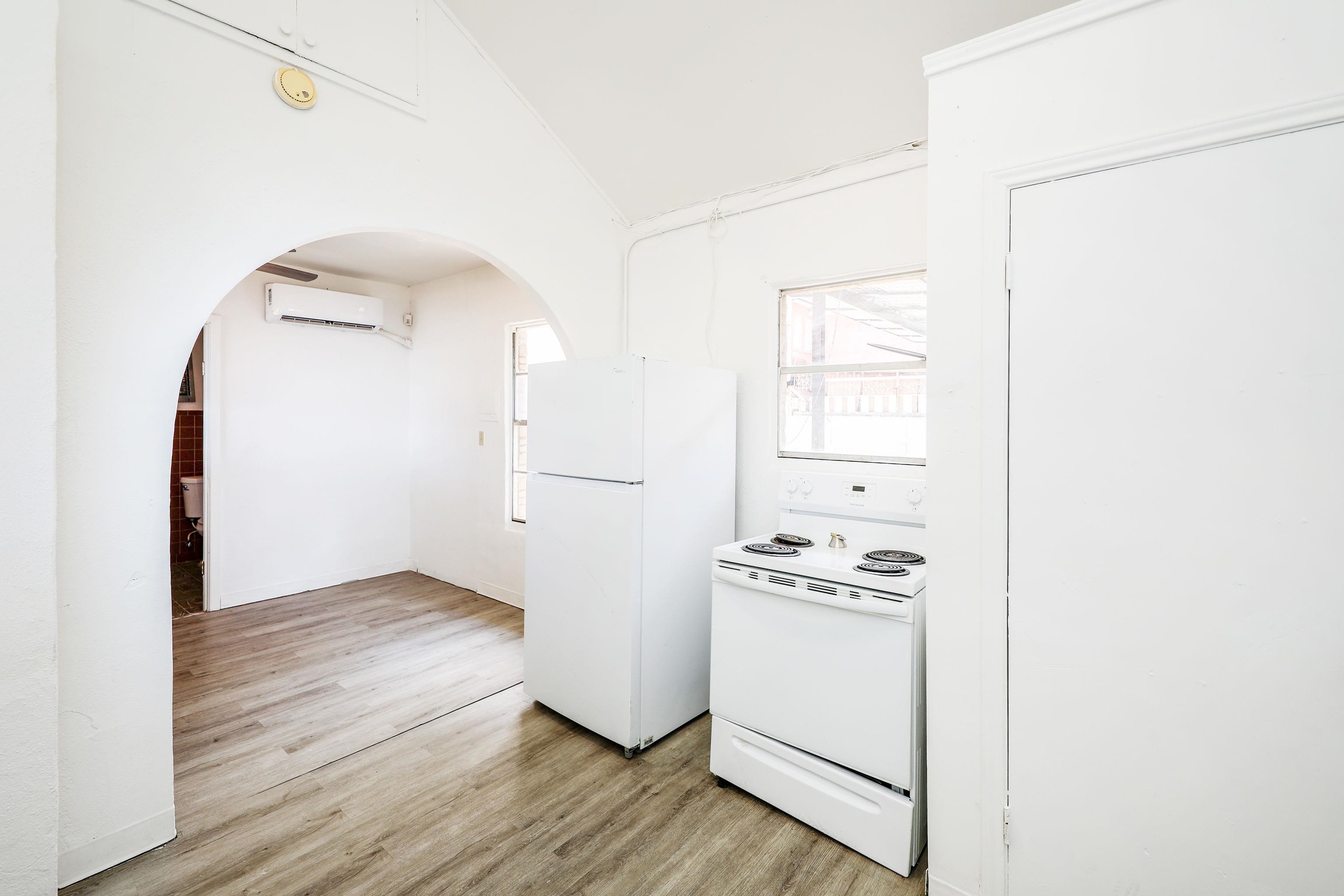 1402 Corpus Christi St Property Photo 11