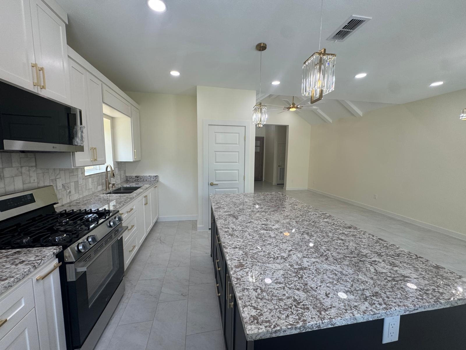 3504 San Agustin Ave Property Photo 8