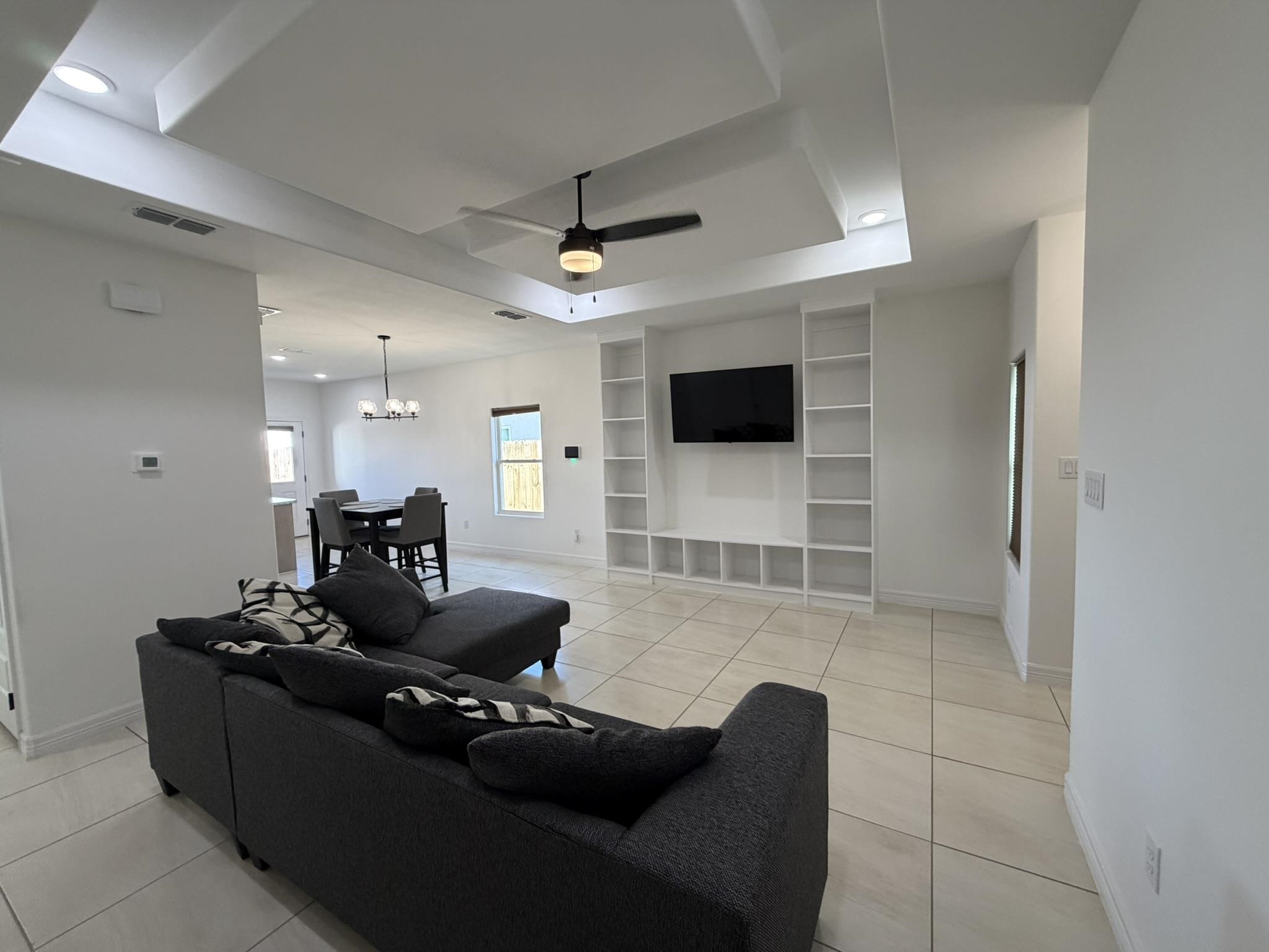 5419 Lone Star Loop Property Photo 6