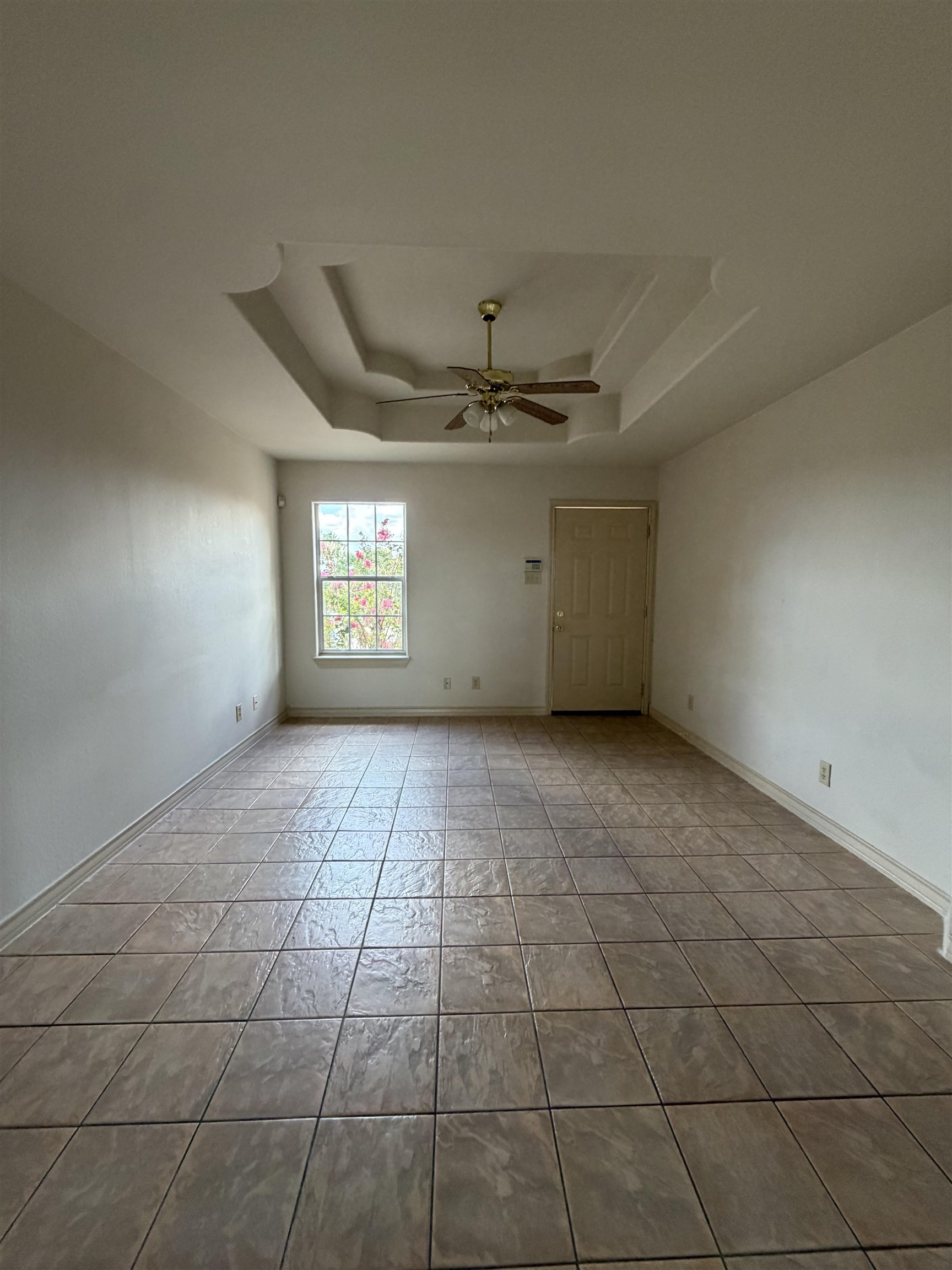 419 W Eistetter St 15 Property Photo 4