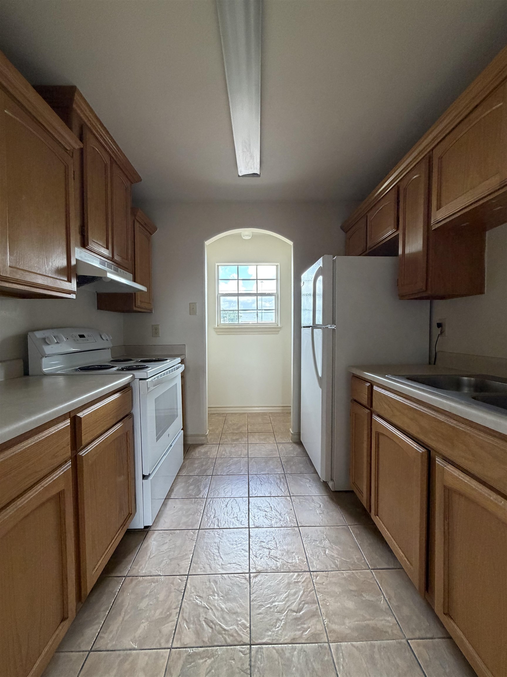 419 W Eistetter St 15 Property Photo 7